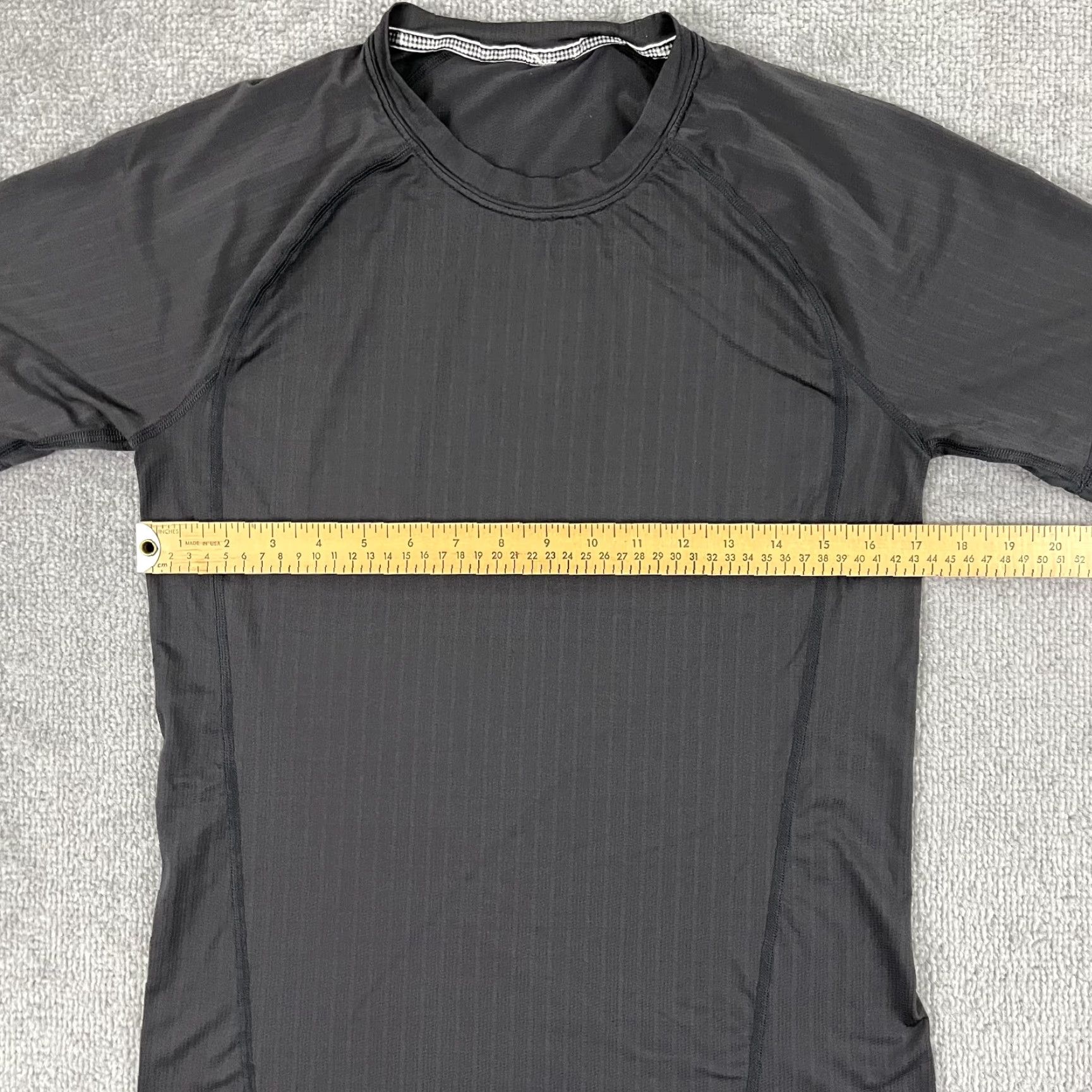 Lululemon Lululemon Shirt Mens Small Gray Striped Stretch Crewneck Travel Everyday Comfort Shirt Men's Small Gray Striped Athletic Crewneck T-Shirt Size US S / EU 44-46 / 1 - 5 Thumbnail