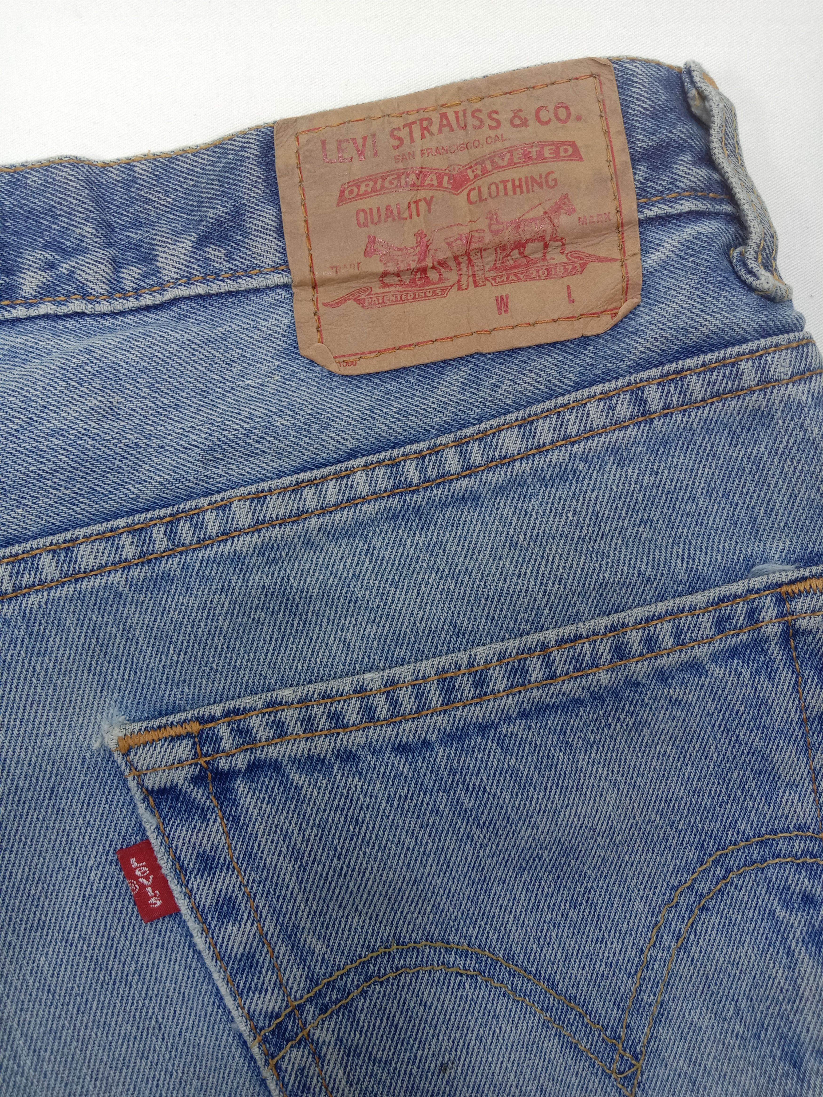 Levi's Vintage Levi's 550 Jeans Relaxed Fit Tapered Leg Denim Size US 33 - 14 Thumbnail