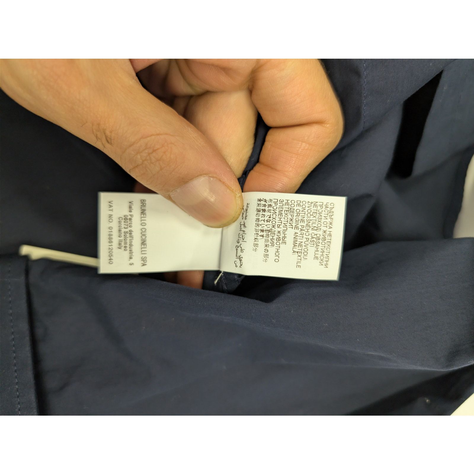 Brunello Cucinelli o1rshd1 CC20 Tuxedo shirt with pleating for Man in Navy Blue Size US M / EU 48-50 / 2 - 19 Thumbnail