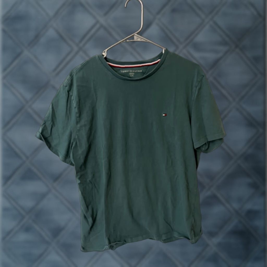 Tommy Hilfiger Tommy Hilfiger Mens Large Crew Neck T Shirt Short Sleeve Solid Green Shirt Mens L Green Logo Size US L / EU 52-54 / 3 - 1 Thumbnail