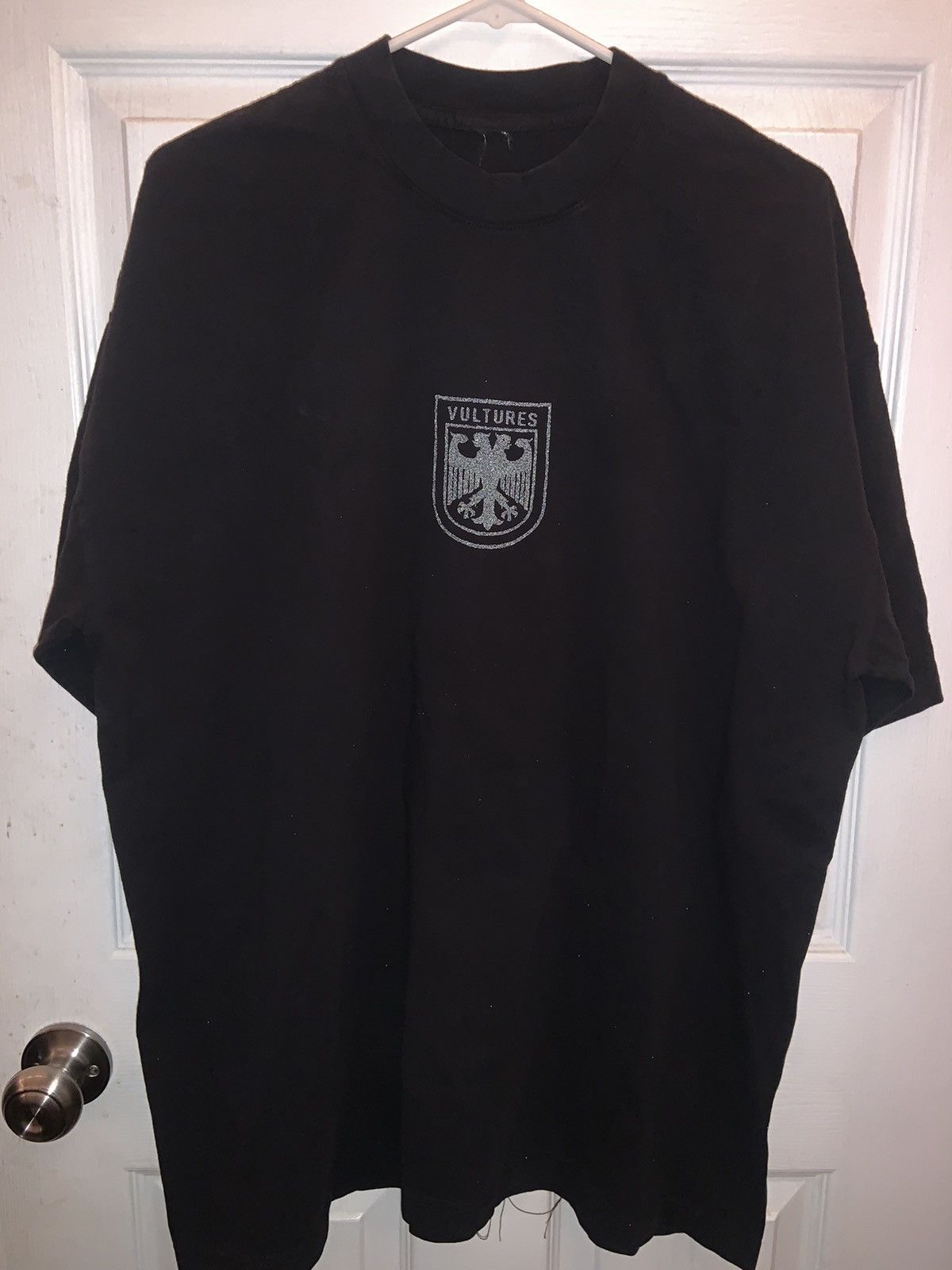 Kanye West ¥$ Vultures Chicago Listening Party Tee Size US L / EU 52-54 / 3 - 1 Thumbnail
