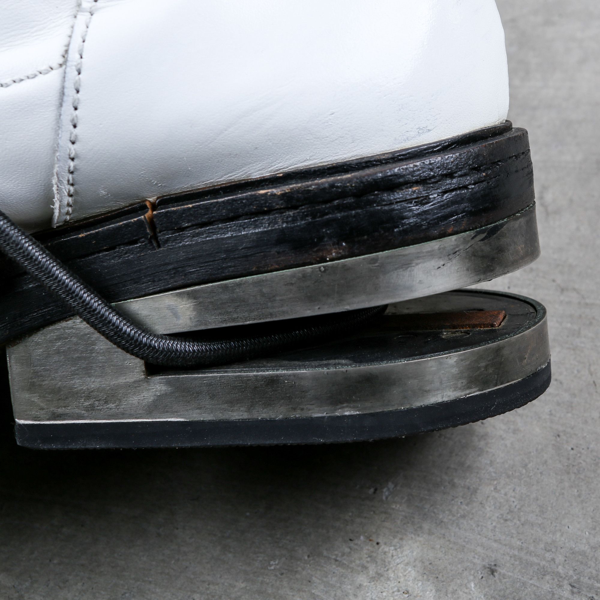 Dirk Bikkembergs Dirk Bikkembergs White Steel Cut Heel Bungee Boots Size 41 Size US 9.5 / EU 42-43 - 16 Thumbnail