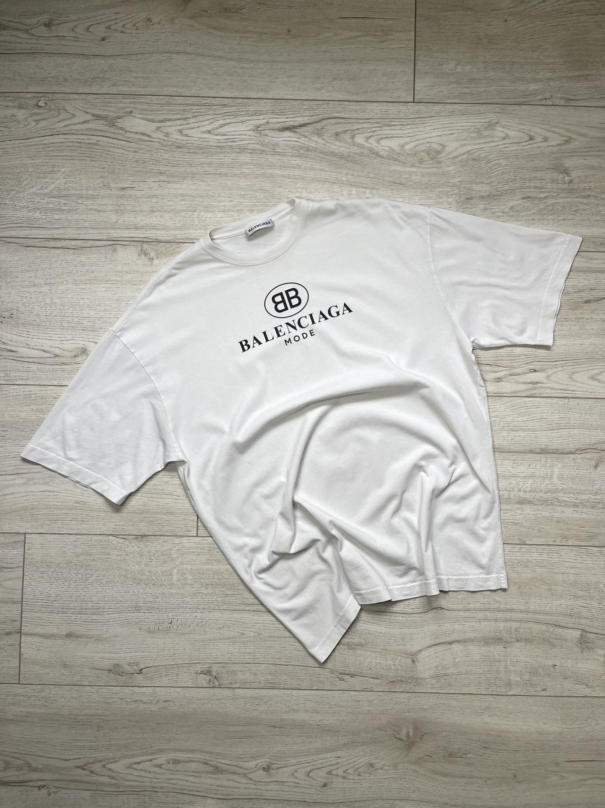 Balenciaga Balenciaga Mode T-shirt Size US S / EU 44-46 / 1 - 1 Thumbnail