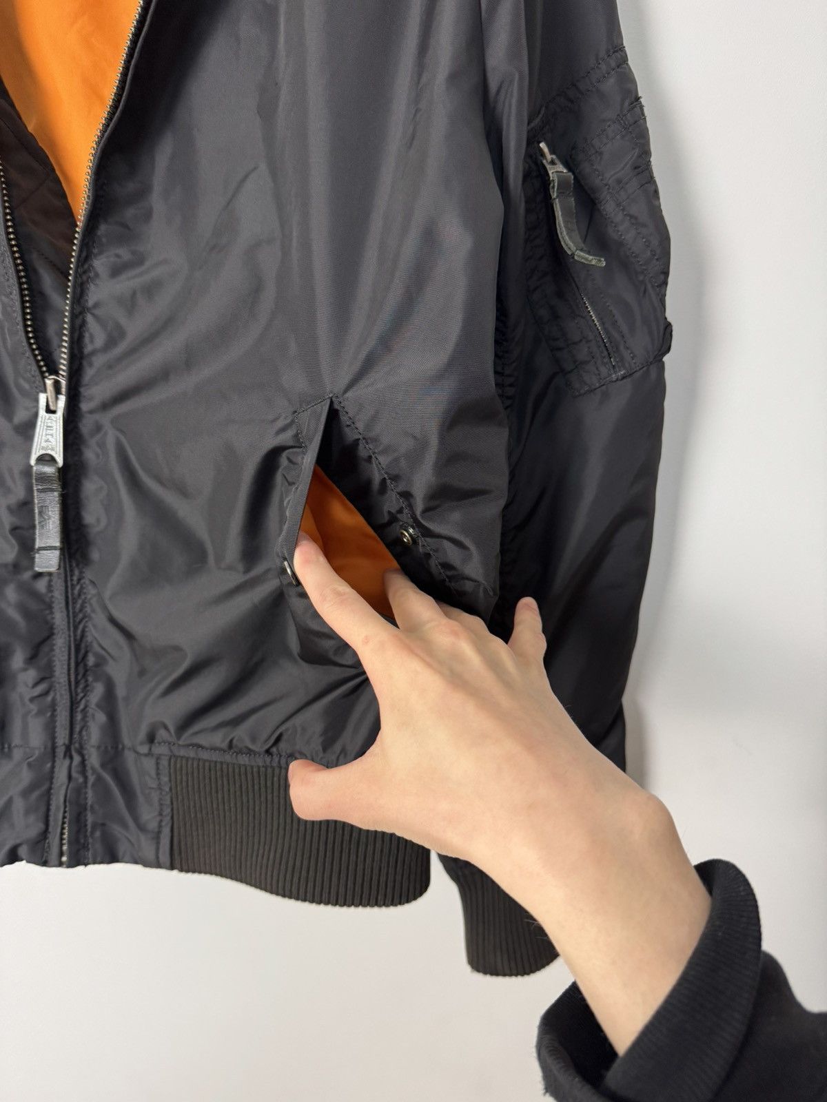 Alpha Industries Alpha Industries black bomber jacket avant Garde Japanese Size US M / EU 48-50 / 2 - 9 Thumbnail