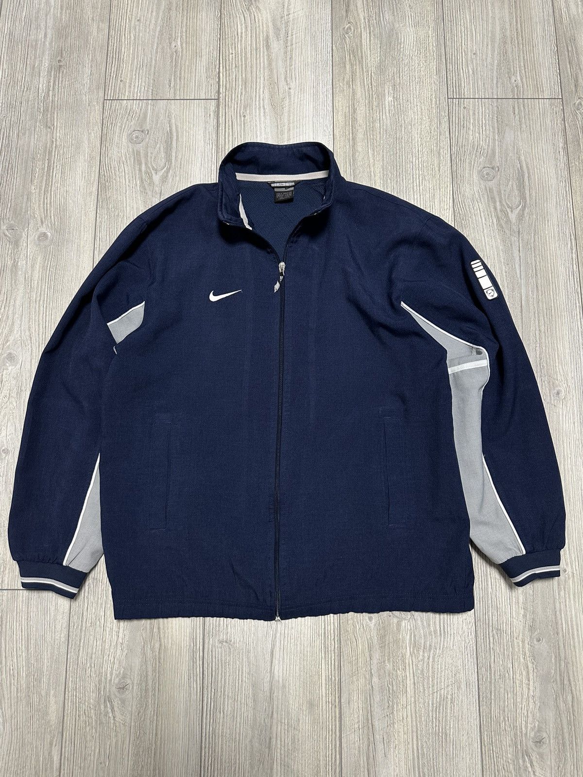 Vintage Vintage Nike Swoosh Nylon Boxy Zip Jacket Y2K M | Grailed