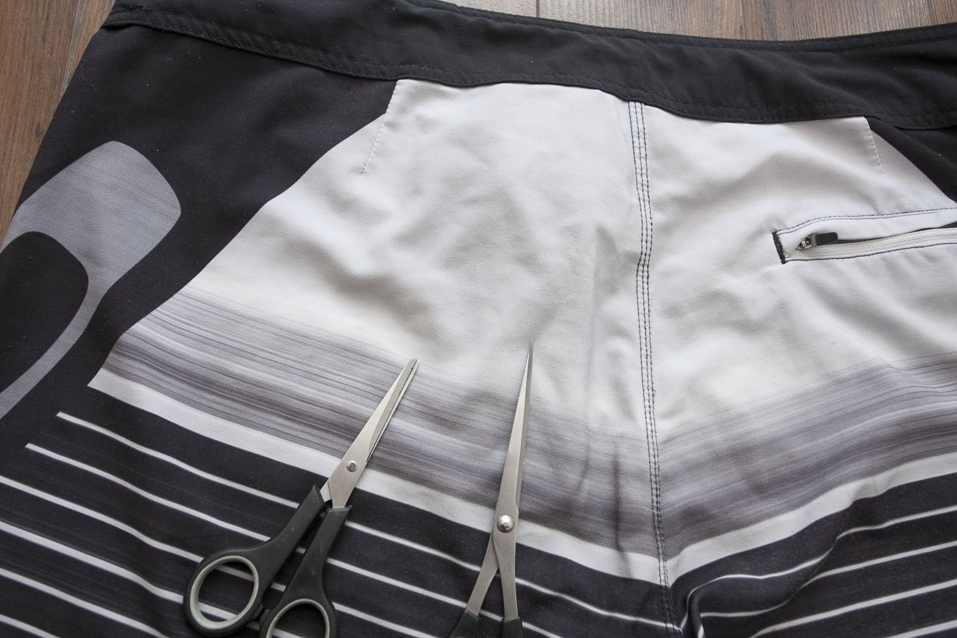Oakley Oakley Board Shorts Size 36 Gray / Black Size US 36 / EU 52 - 3 Thumbnail