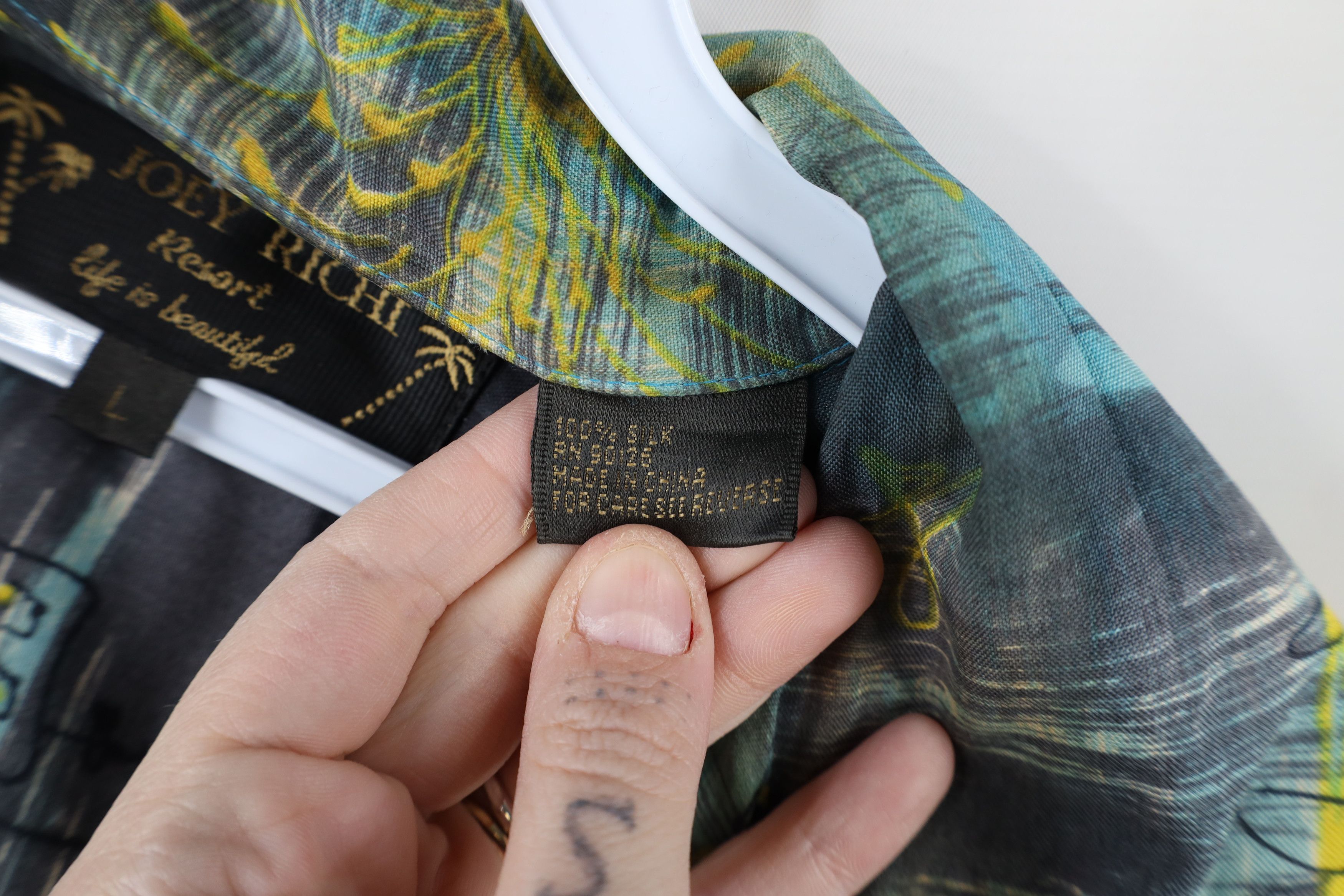 Vintage Vintage Y2K Millennium Looped Collar Silk Button Shirt Size US L / EU 52-54 / 3 - 11 Thumbnail