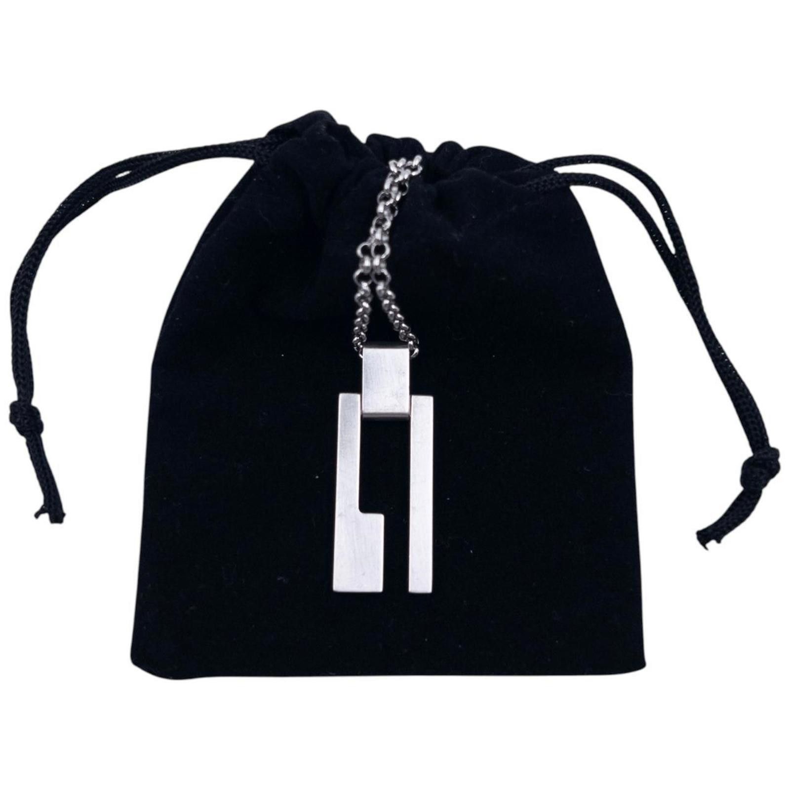 Gucci Vintage Gucci Silver Pendent Necklace Size ONE SIZE - 8 Thumbnail