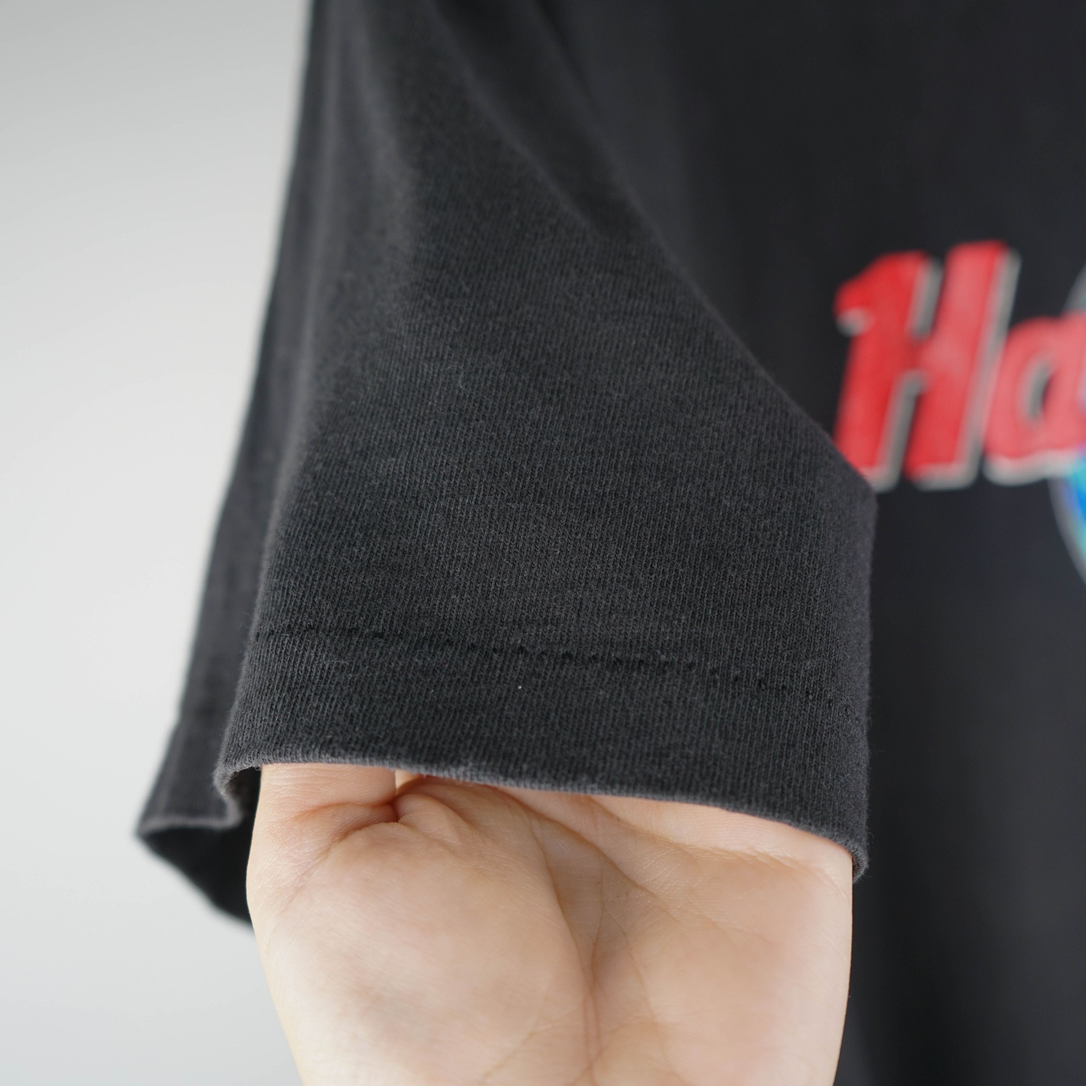 Hard Rock Cafe × Vintage Vintage 1990s Hard Rock Cafe Miami T-Shirt Size US M / EU 48-50 / 2 - 4 Thumbnail