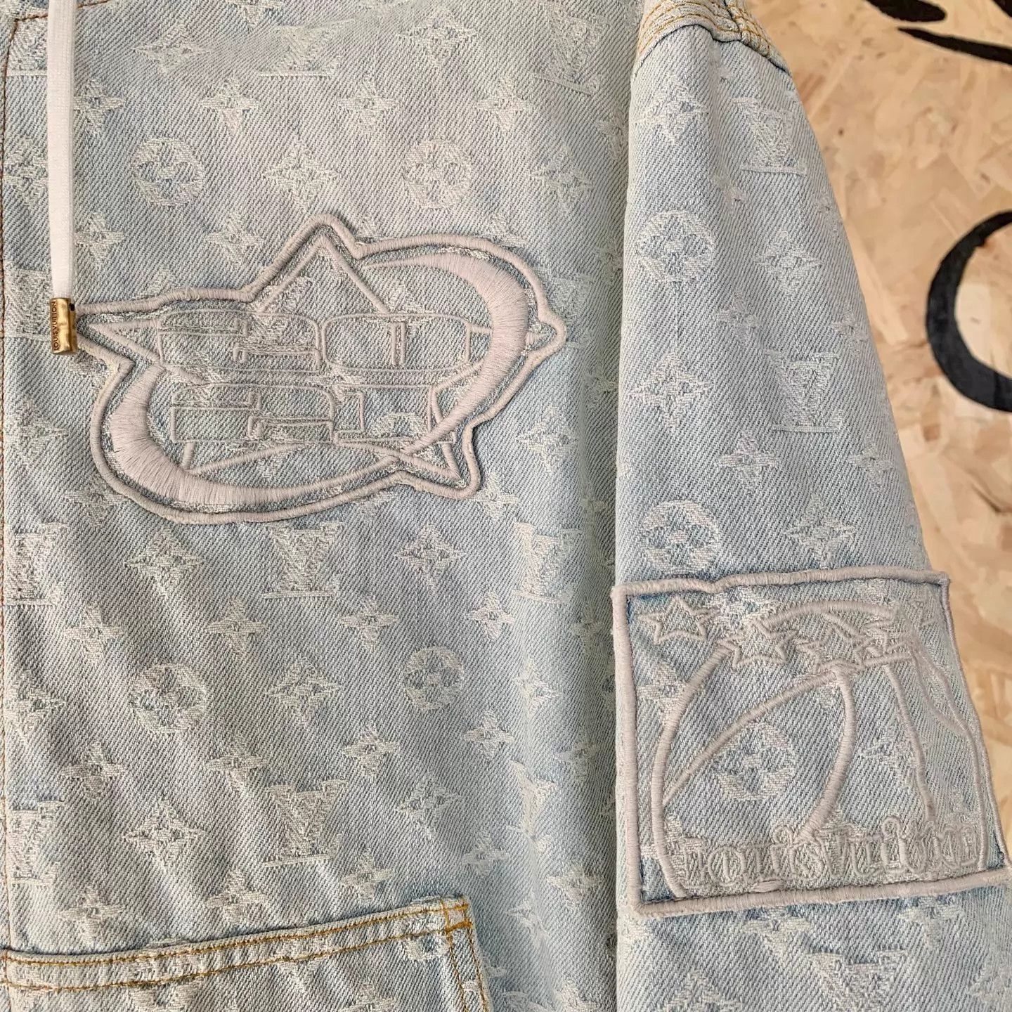 Louis Vuitton Blue LV x NBA Monogram Embroidered Hooded Denim Jkt Size US S / EU 44-46 / 1 - 5 Thumbnail