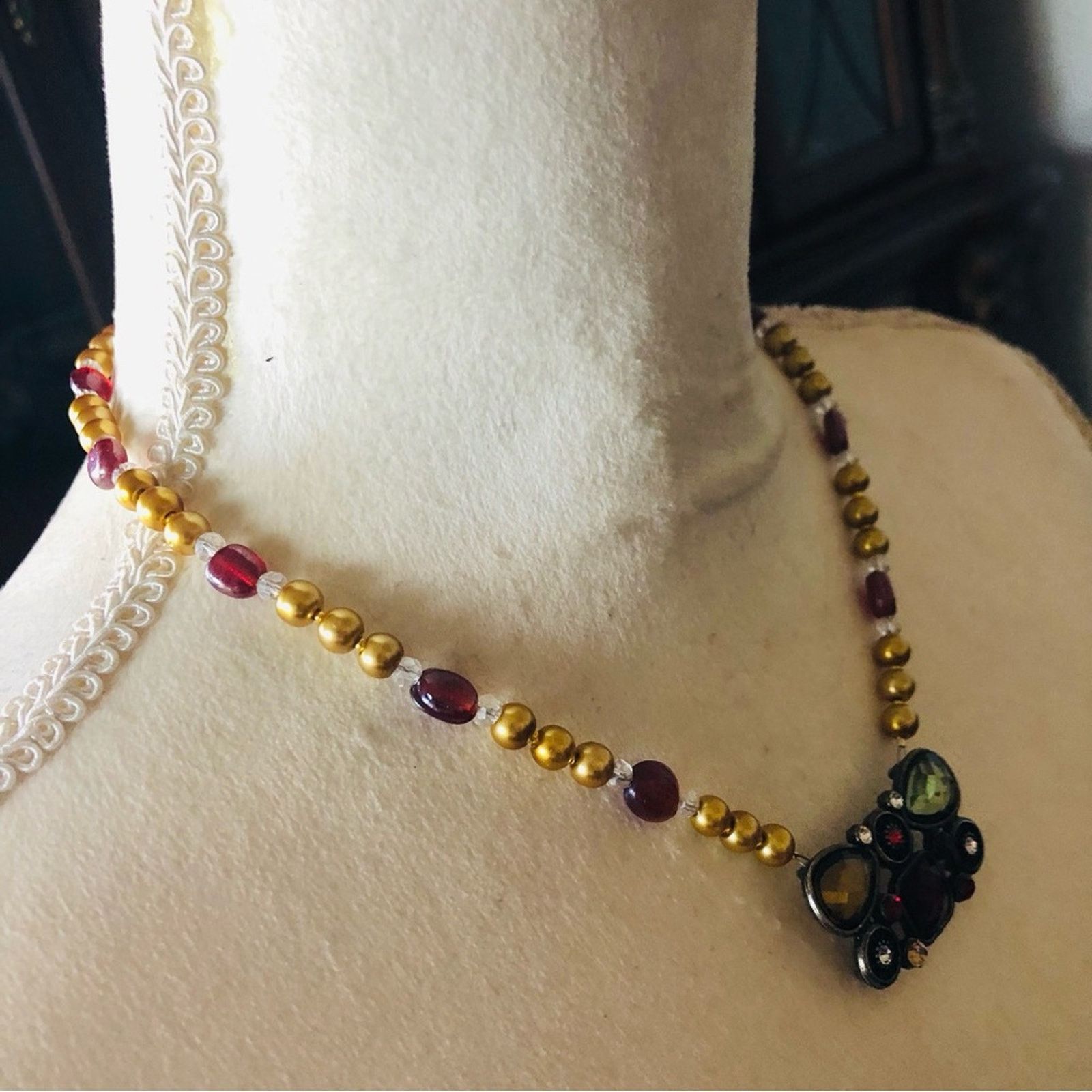 Handmade Handcrafted repurpose regal look pendant Pearl necklace Size ONE SIZE - 3 Thumbnail