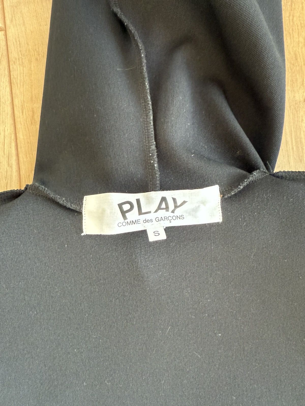 Comme des Garcons PLAY Comme Des Garçons Play Hooded Sweatshirt Size US S / EU 44-46 / 1 - 7 Thumbnail