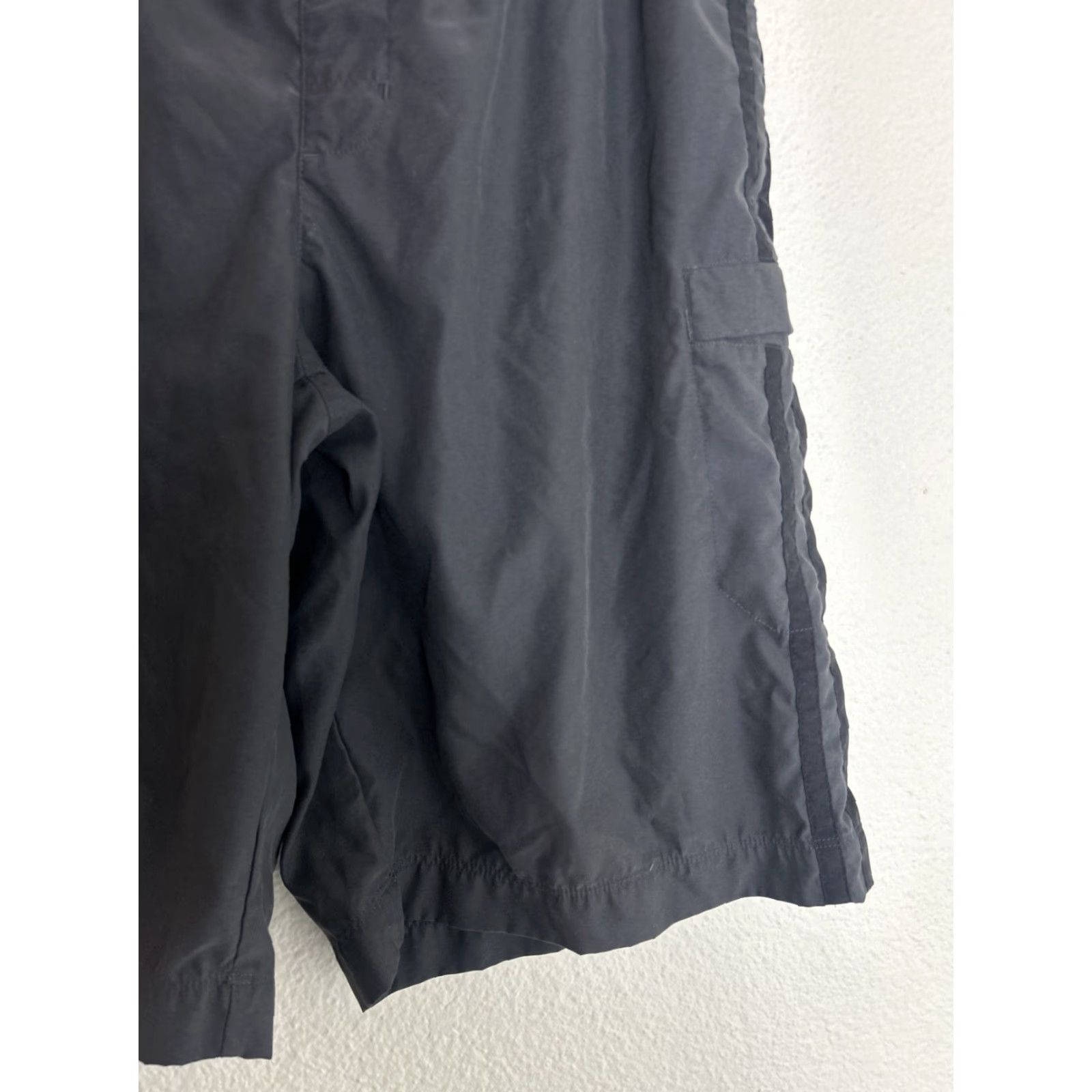 Nike VINTAGE Nike Mens Large Black Drawstring Cargo Lined Swim Trunks Trunks 36x12 Mens Size ONE SIZE - 5 Thumbnail