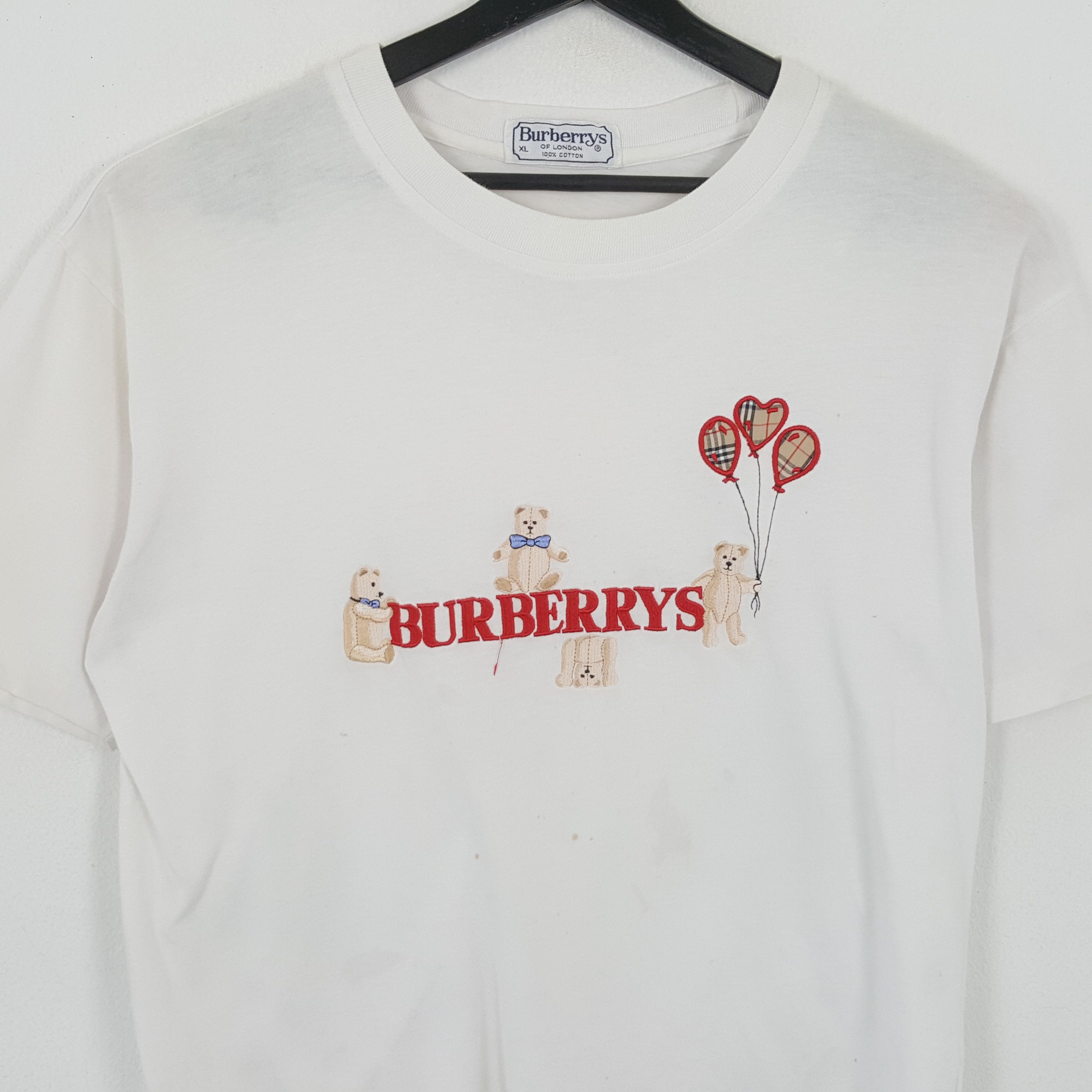 Burberry BURBERRYS Fashion Style Spellout Rare Design Tshirt dp1 Size US L / EU 52-54 / 3 - 2 Thumbnail