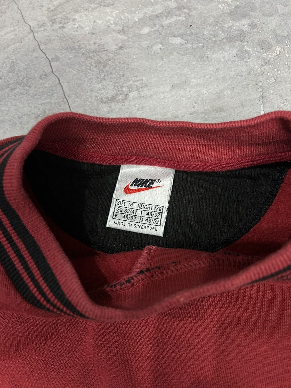 Nike Vintage Y2k Nike Big Swoosh Sweatshirt Size US M / EU 48-50 / 2 - 7 Thumbnail
