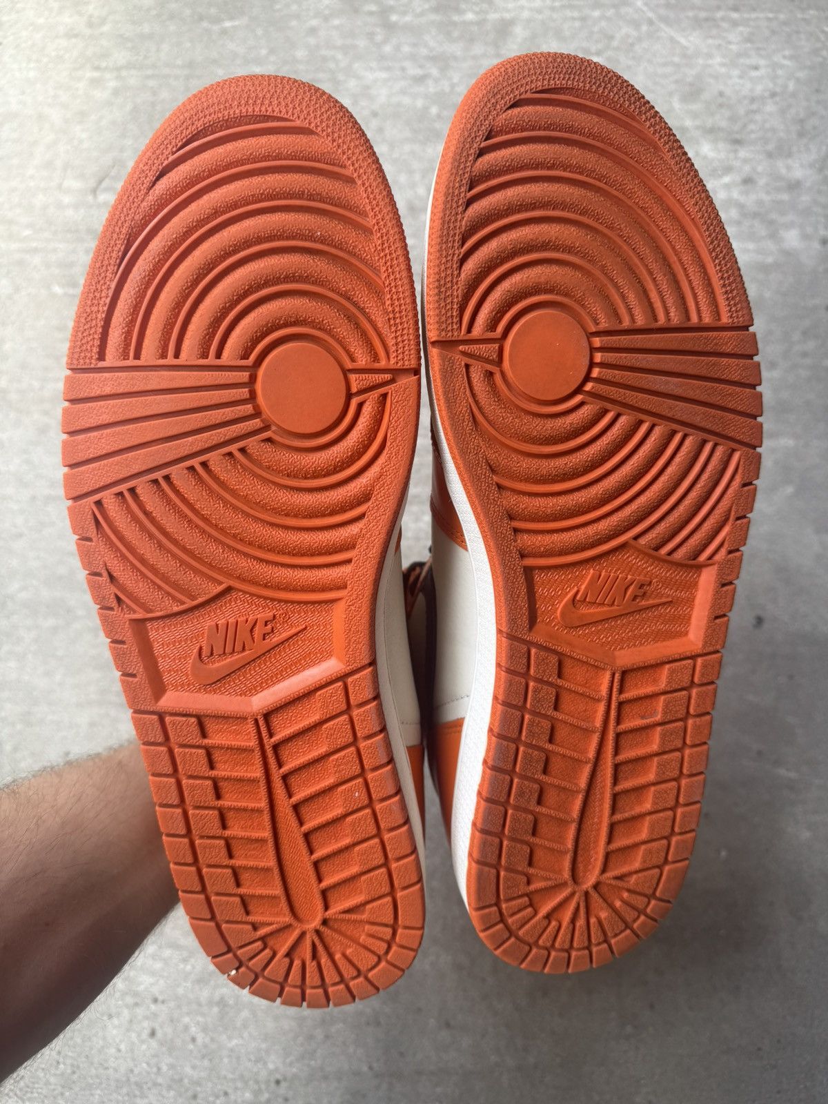 Jordan Brand NIKE AIR JORDAN 1 RETRO HIGH SHATTERED BACKBOARD 2.0 AWAY 14 Size US 14 / EU 47 - 5 Thumbnail
