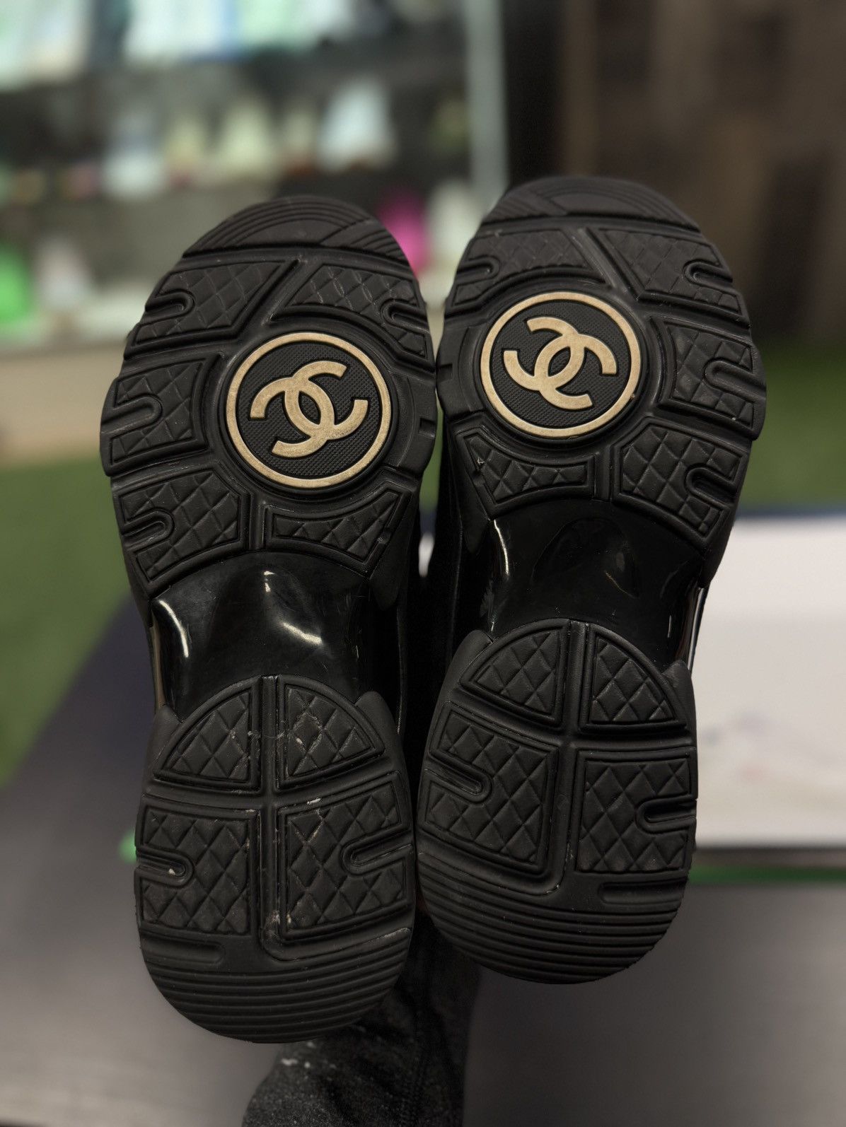 Chanel 38EU/8US - Chanel Interlocking CC Logo Suede Trainer Shoes Size US 8 / IT 38 - 18 Thumbnail