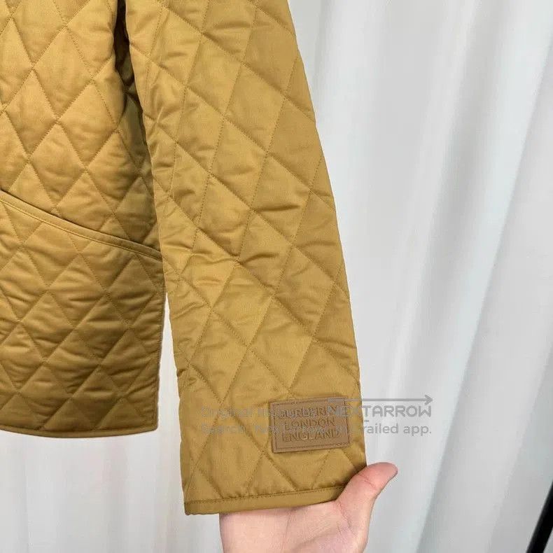 Burberry Burberry Quilted Gold Button Coat. Size US M / EU 48-50 / 2 - 4 Thumbnail