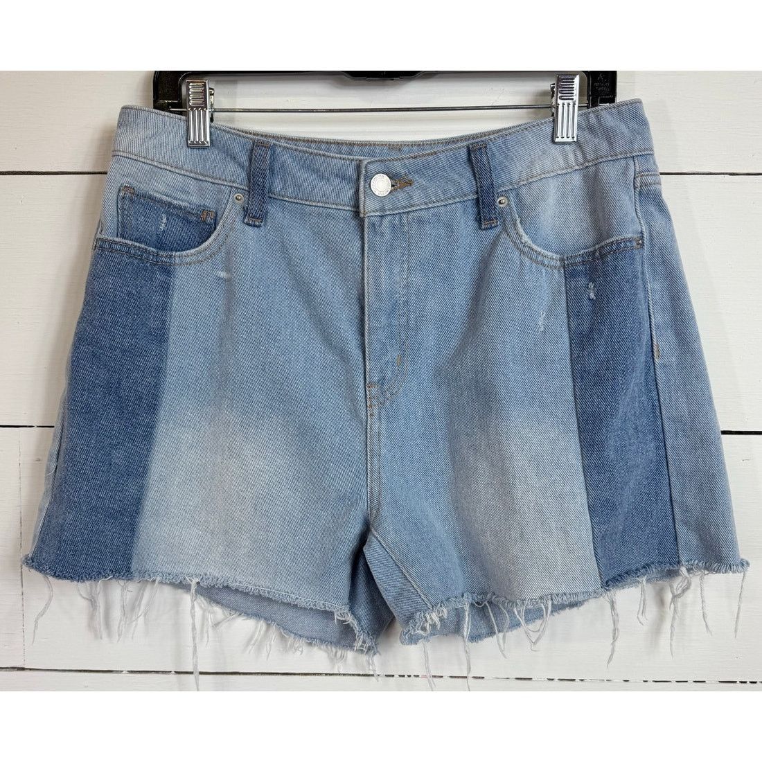 Other Time and Tru Denim Shorts Women's Size 10 Size 32" / US 10 / IT 46 - 1 Thumbnail