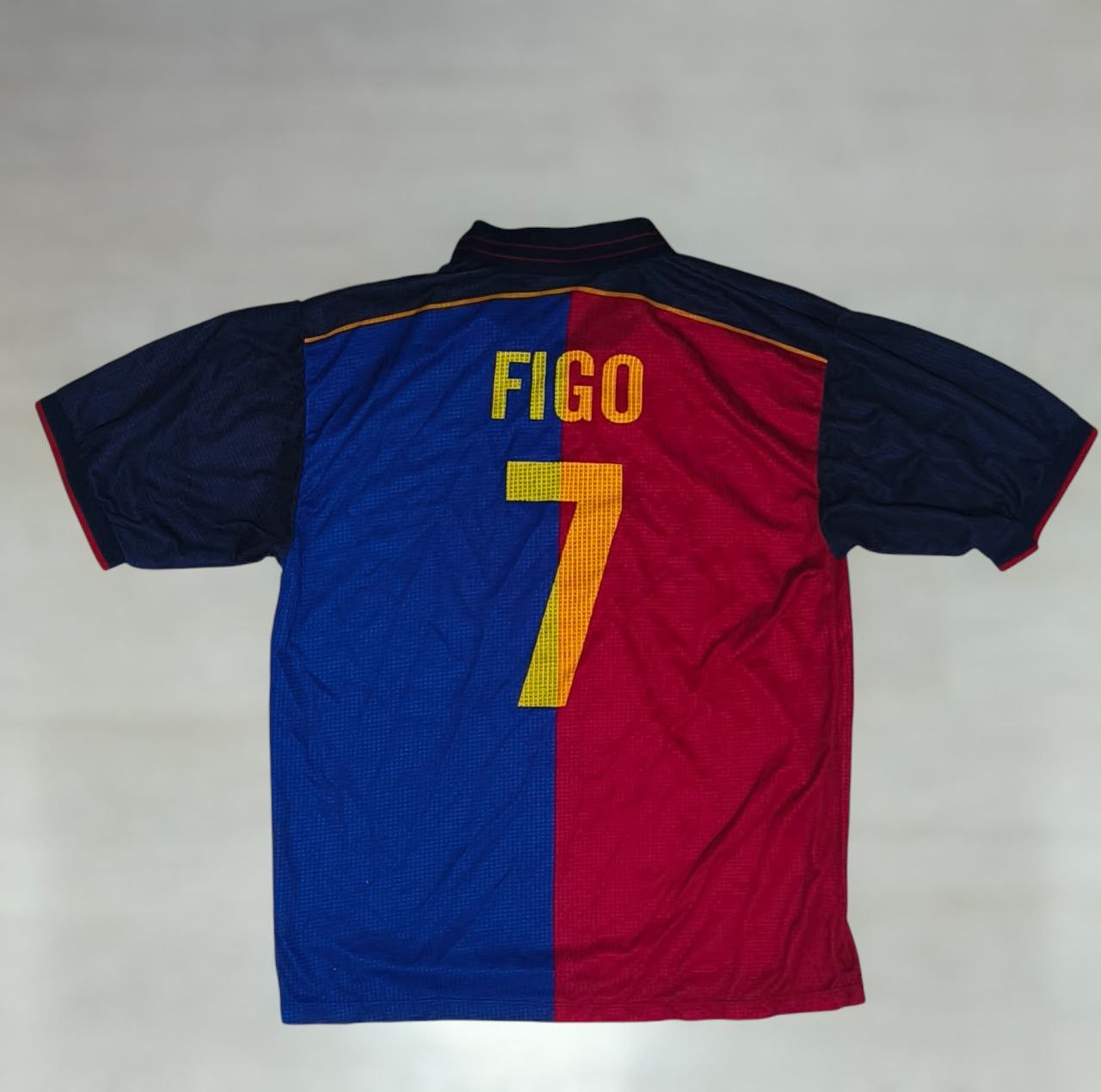 Other Barcelona Jearsey Figo Size US L / EU 52-54 / 3 - 2 Thumbnail