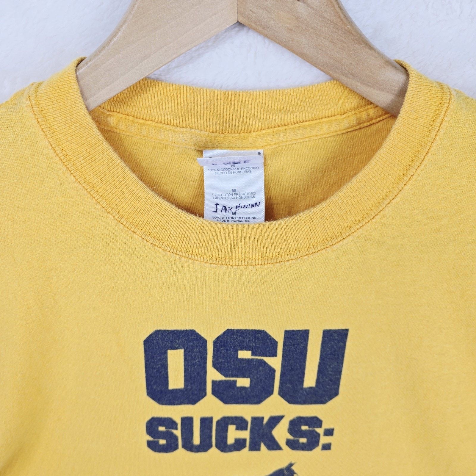 Gildan OSU Ohio State Buckeyes Suck Shirt Mens Size Medium Vintage Size US M / EU 48-50 / 2 - 4 Thumbnail