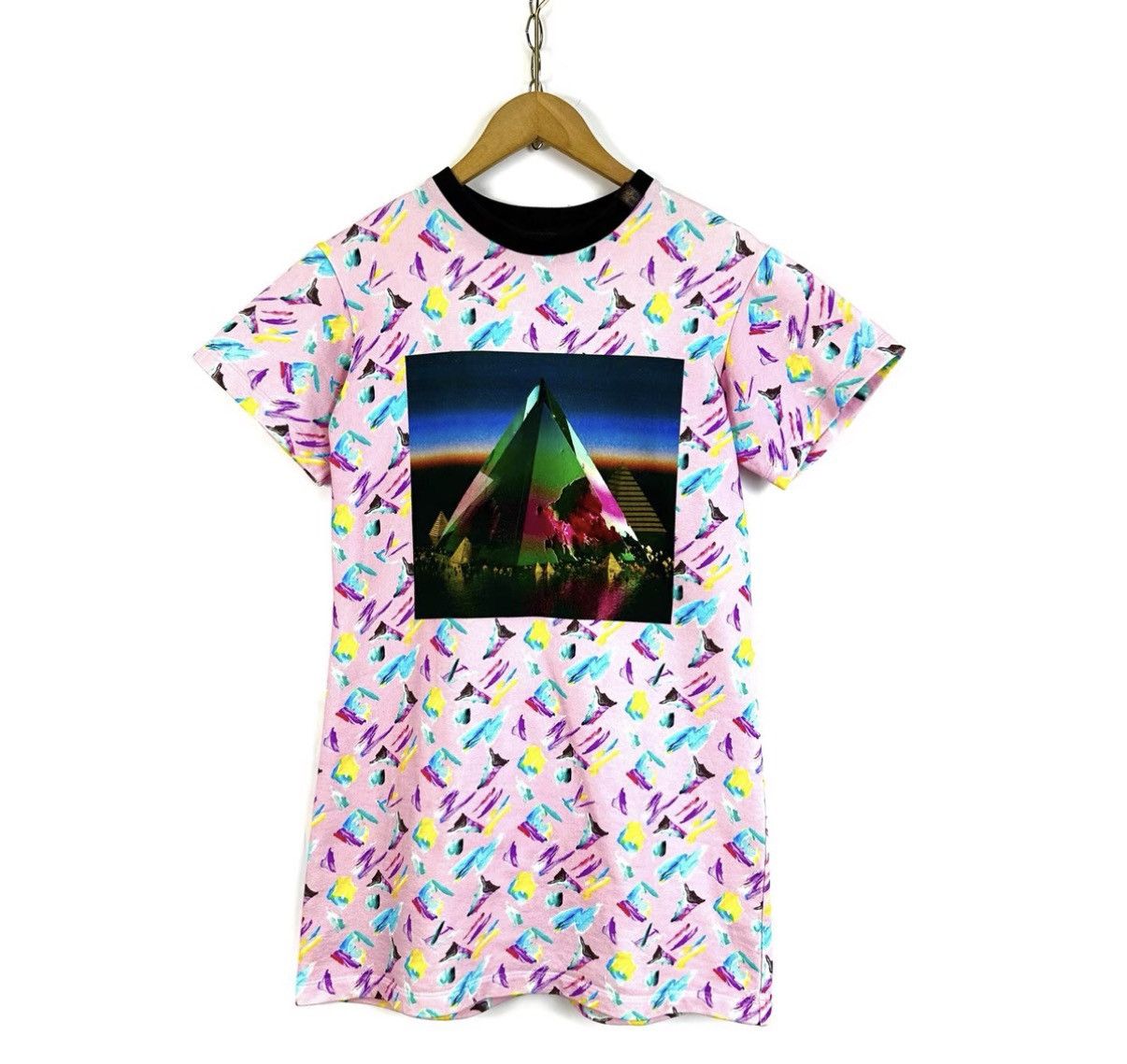 Louis Vuitton Louis Vuitton Letter Oil Painting Short Sleeve Dress K12 Size S / US 4 / IT 40 - 1 Thumbnail