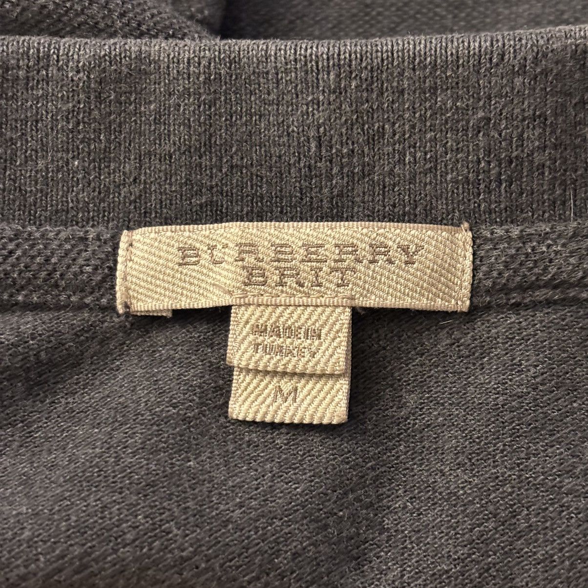 Burberry Burberry Button up T Shirt Size Medium Fits Small Size US S / EU 44-46 / 1 - 4 Thumbnail
