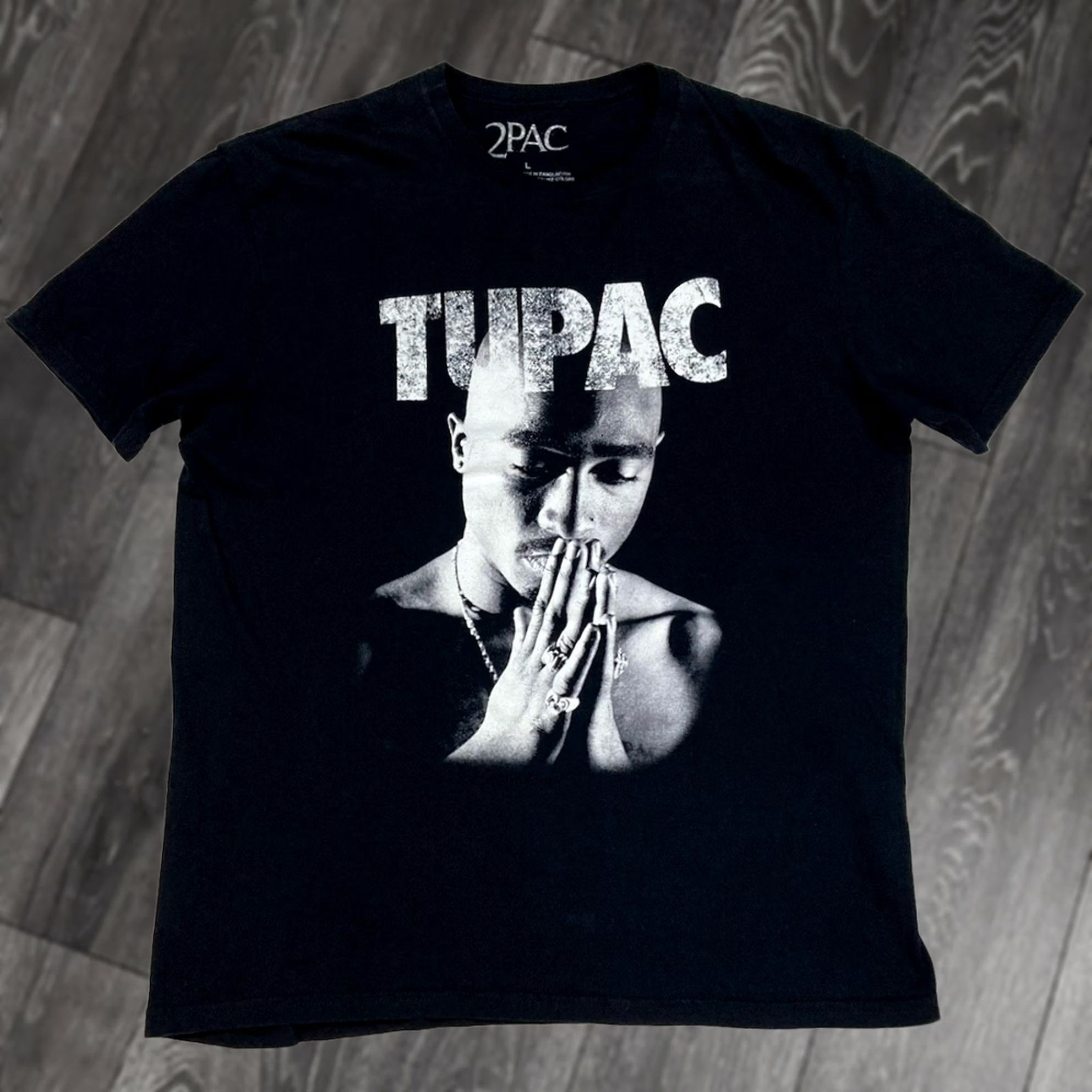 Vintage VINTAGE 2pac Tupac Shakur Praying Hand Graphic T-shirt Men Large Black Music Size US L / EU 52-54 / 3 - 1 Thumbnail