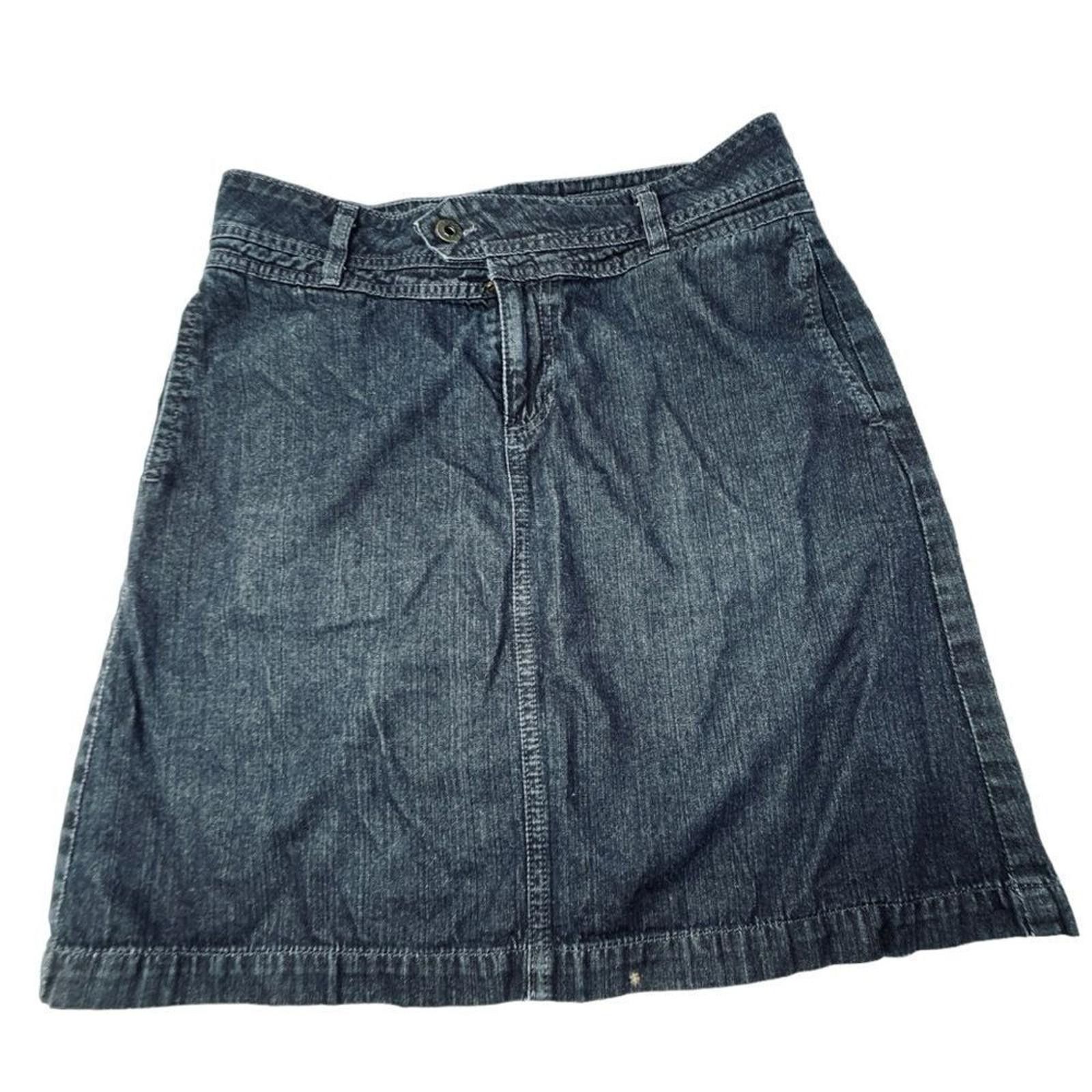 AG Adriano Goldschmied AG Adriano Goldschmied Peony Denim Skirt. Size 29. Size 30" / US 8 / IT 44 - 8 Thumbnail
