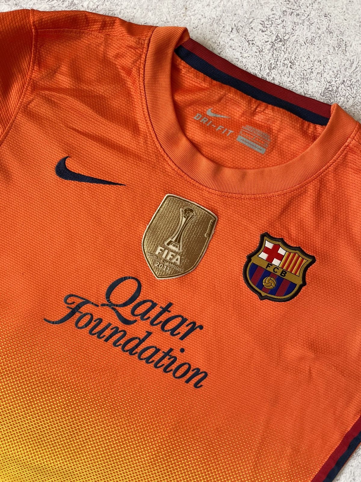 Vintage Nike Barcelona Away 2012/2013 Eric Abidal W Football Jersey Size US S / EU 44-46 / 1 - 2 Thumbnail