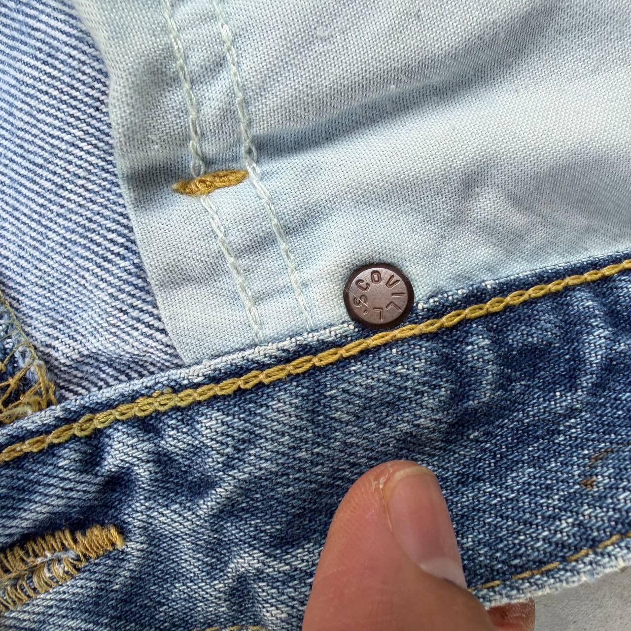 Lee Vintage 90s LEE RIDERS Japan Faded Bluewash Light Whiskering Size US 28 / EU 44 - 8 Thumbnail