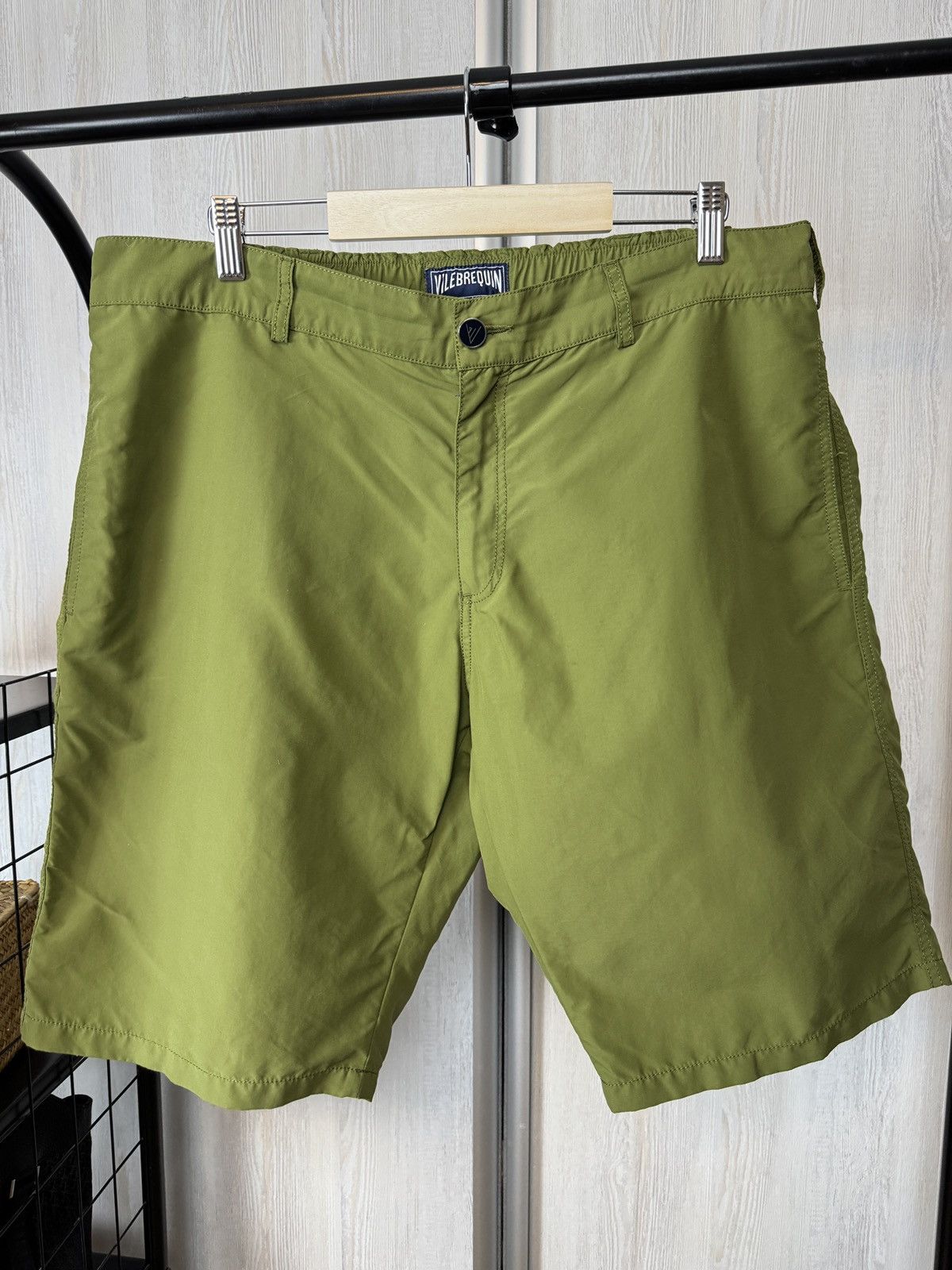 Vilebrequin Vilebrequin khaki green classic nylon shorts Size US 37 - 7 Thumbnail