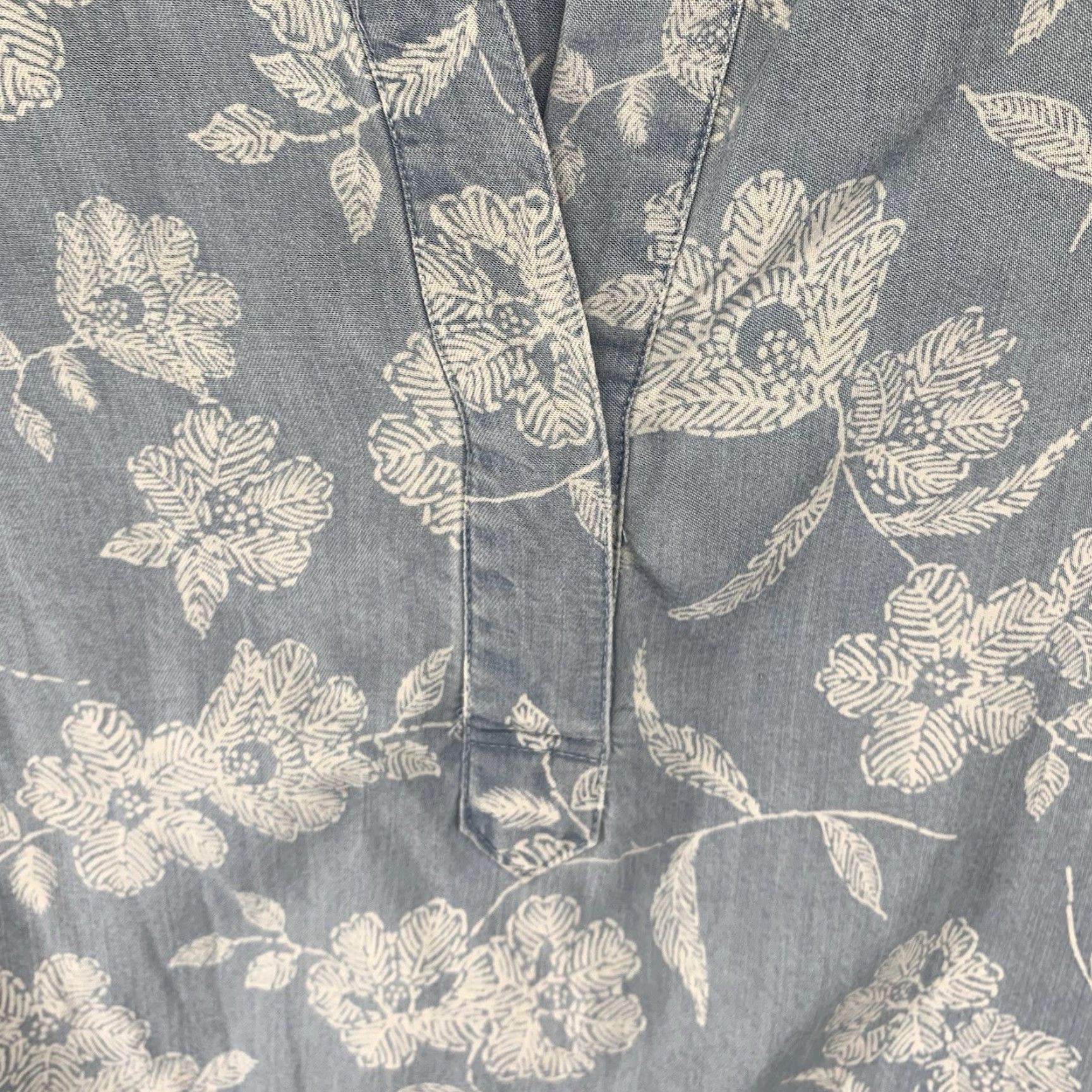 Vintage Vintage Women's Tencel Denim Shirt Light Wash Blue Casual Tunic 3/4 Sleeve Pockets Bohemian 90s Size L / US 10 / IT 46 - 5 Thumbnail