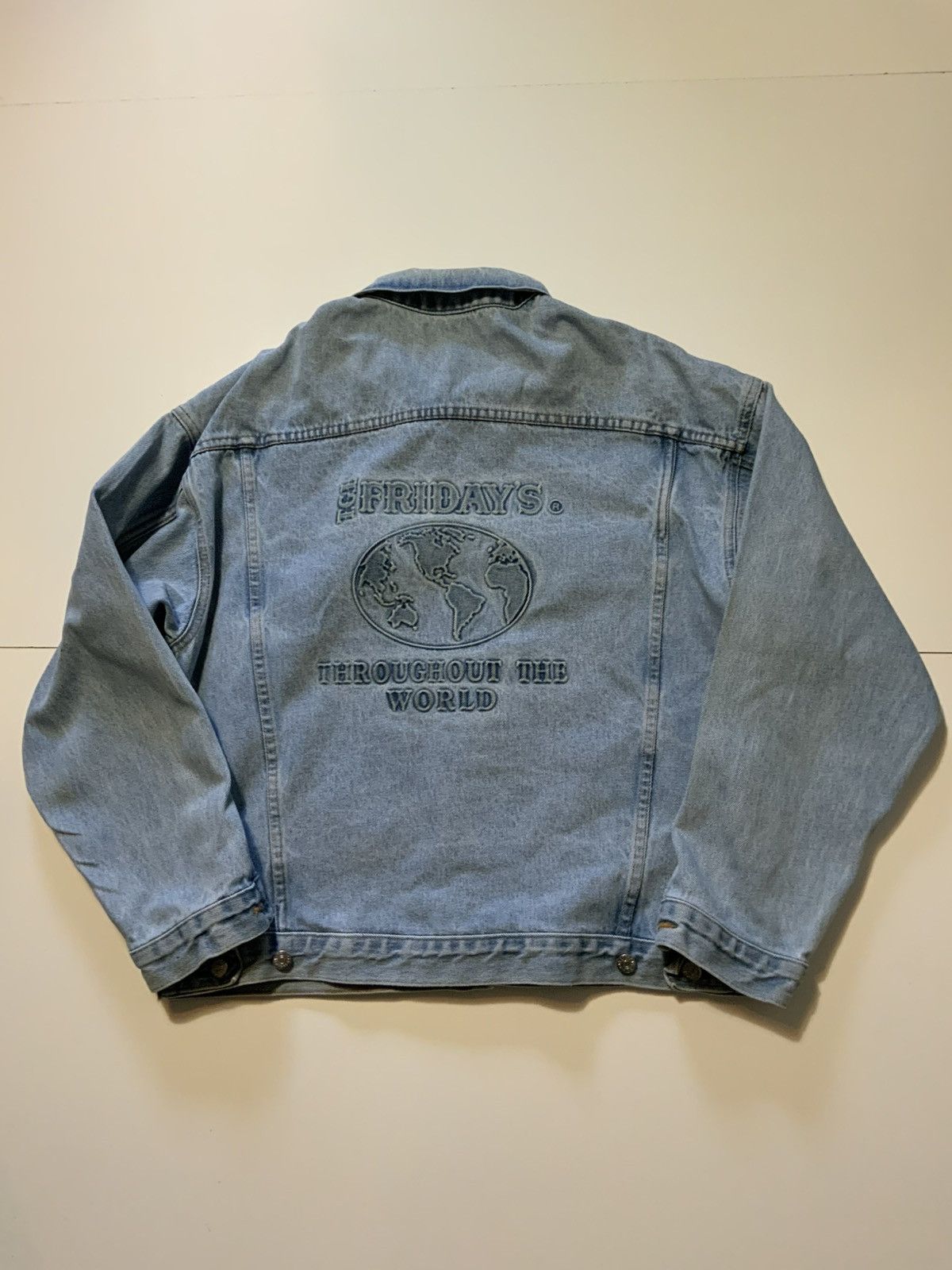Vintage 80s 90s TGI Friday’s The World Embossed Denim Jean Jacket Size US L / EU 52-54 / 3 - 2 Thumbnail