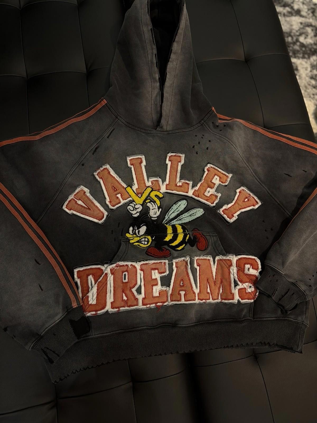 Vale Size L - Vale Pullover Hoodie Valley Black/Red Bumble Bee Size US L / EU 52-54 / 3 - 1 Thumbnail