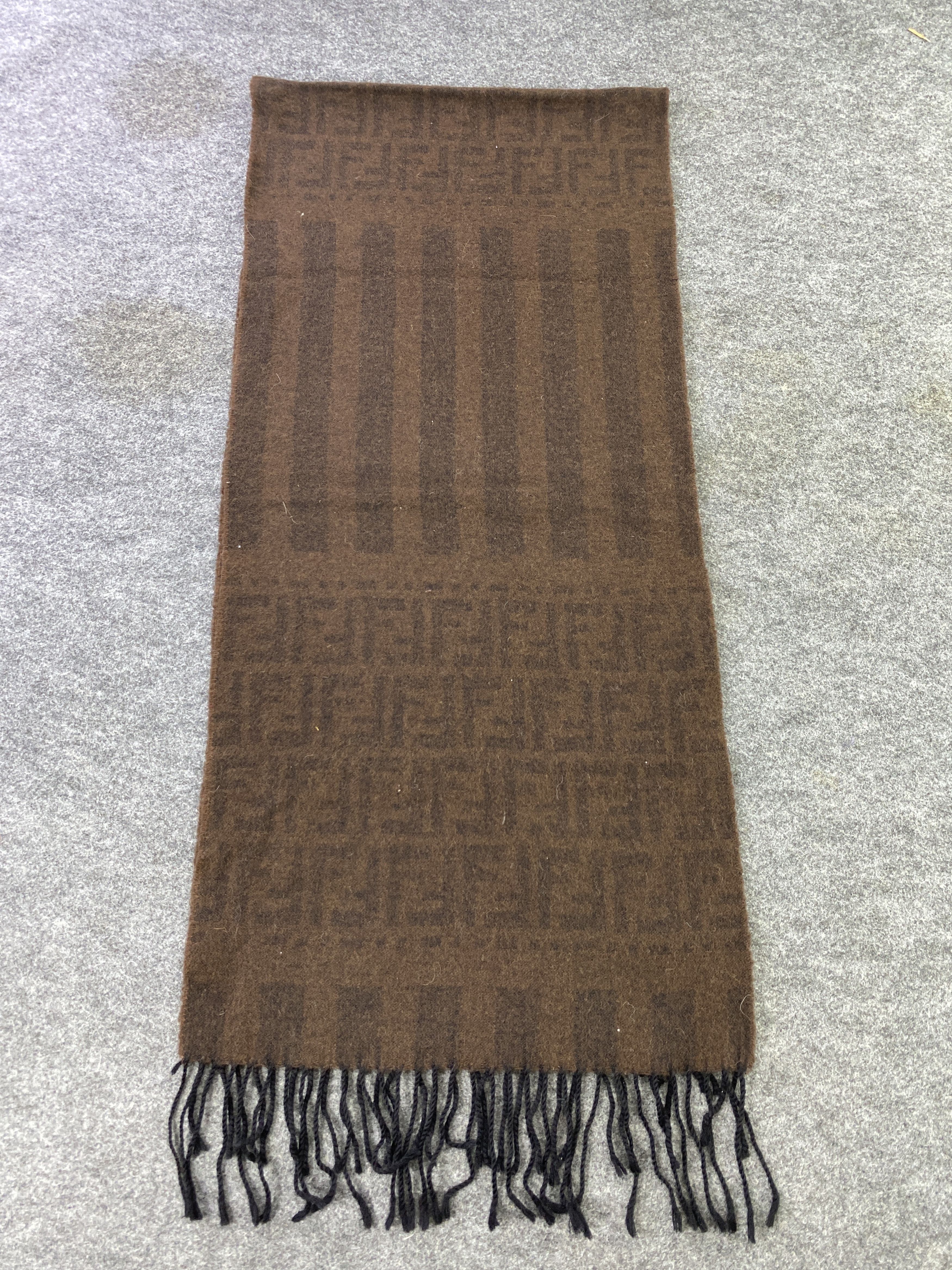 Fendi Vintage Fendi monogram Scarf/Muffler/Neckwear-T588 Size ONE SIZE - 2 Thumbnail