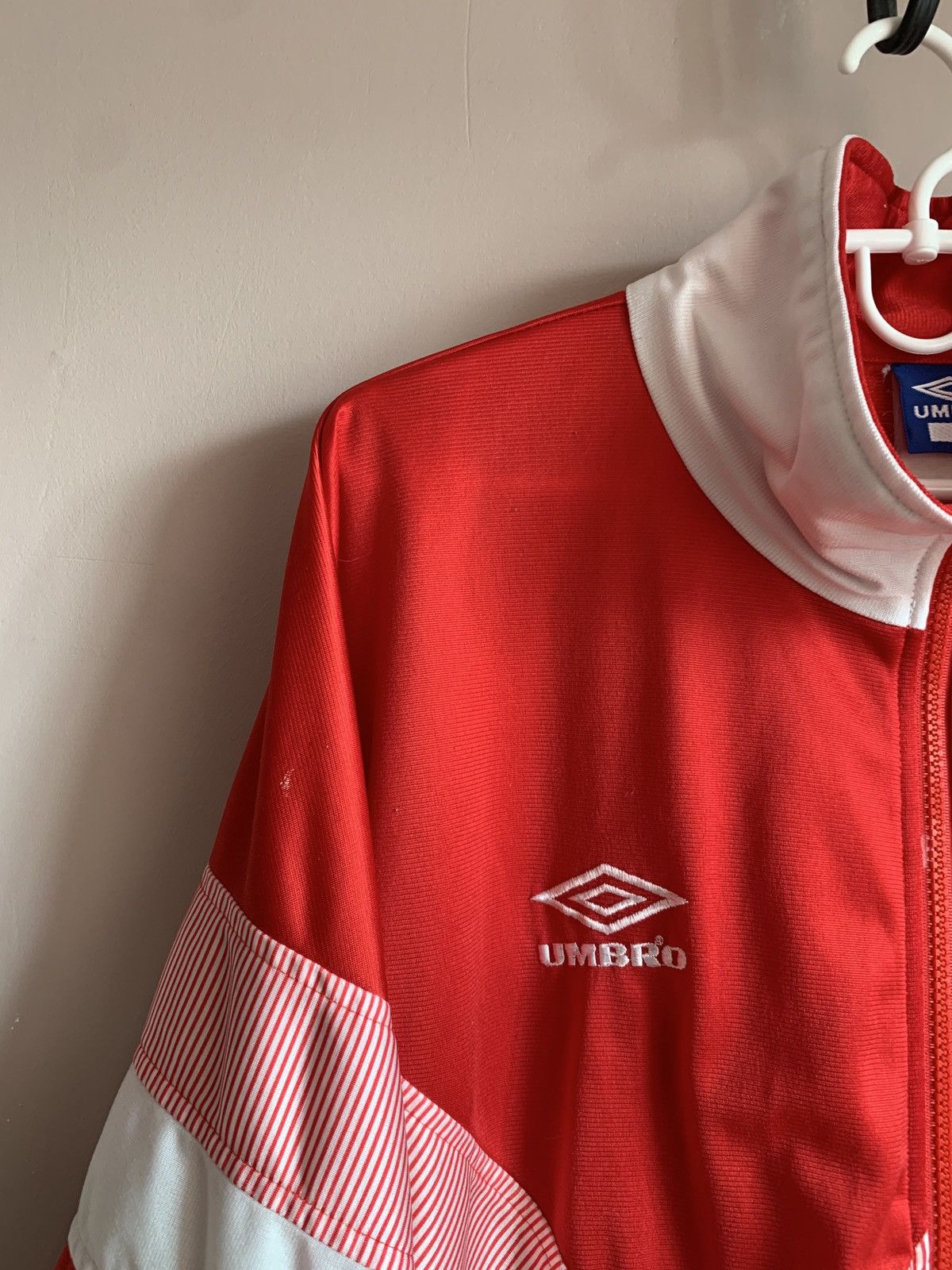 Umbro Umbro Vintage 90s Zip Football Jacket Soccer Retro Size L Size US L / EU 52-54 / 3 - 3 Thumbnail