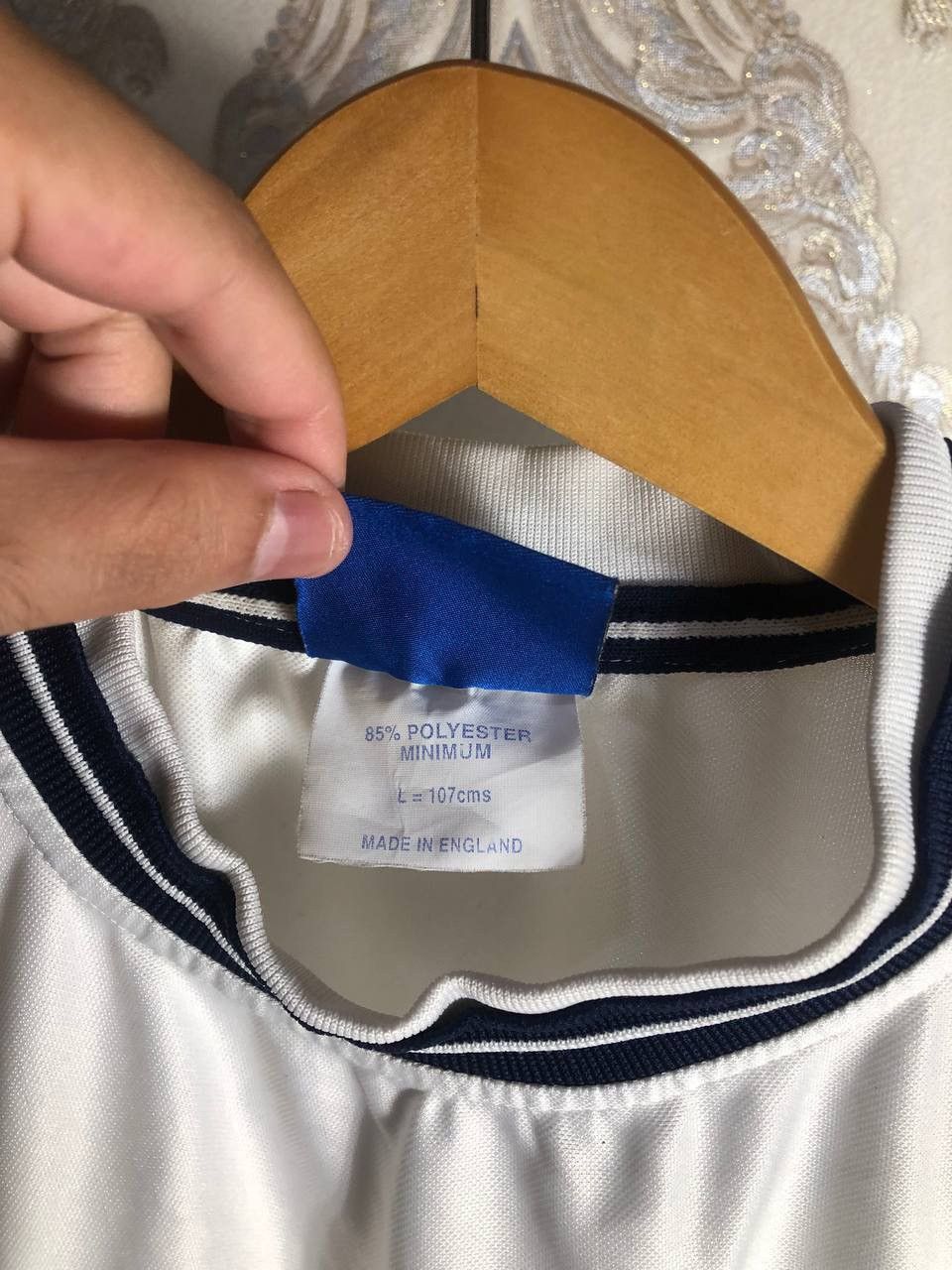 Umbro VINTAGE UMBRO ENGLAND RETRO SOCCER JERSEY MANCHESTER Y2K 90s Size US L / EU 52-54 / 3 - 7 Thumbnail