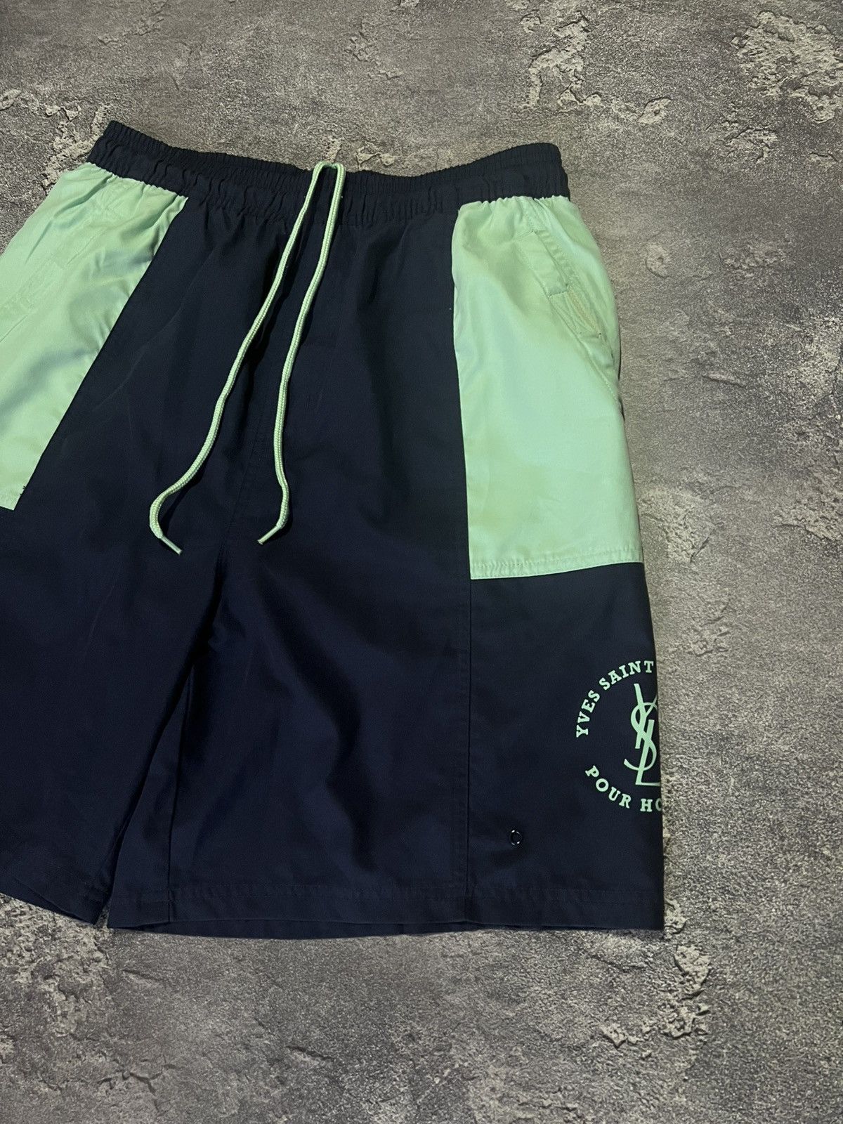 Yves Saint Laurent Vintage 90s Yves Saint Laurent YSL Streetwear Wide Shorts Size US 30 / EU 46 - 2 Thumbnail