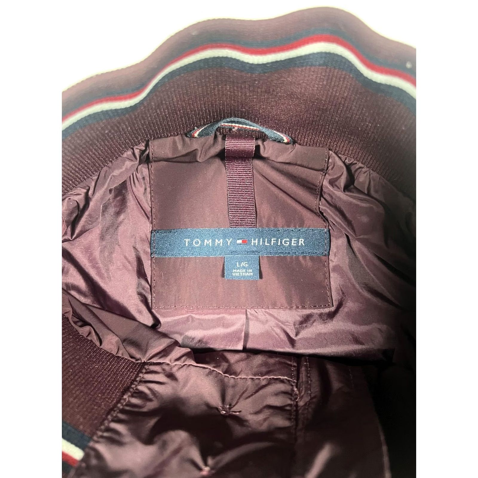 Tommy Hilfiger Tommy Hilfiger Jacket Mens Large Windbreaker Button Up Nylon Crest Patch Red Burgundy Size US L / EU 52-54 / 3 - 3 Thumbnail