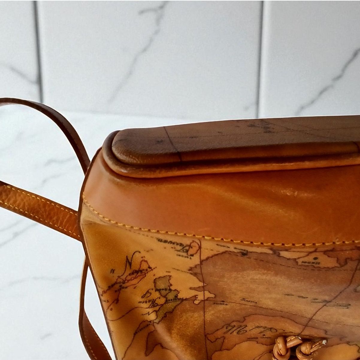 Alviero Martini Authentic Alviero Martini Classe World Map Bucket Bag Size ONE SIZE - 8 Thumbnail