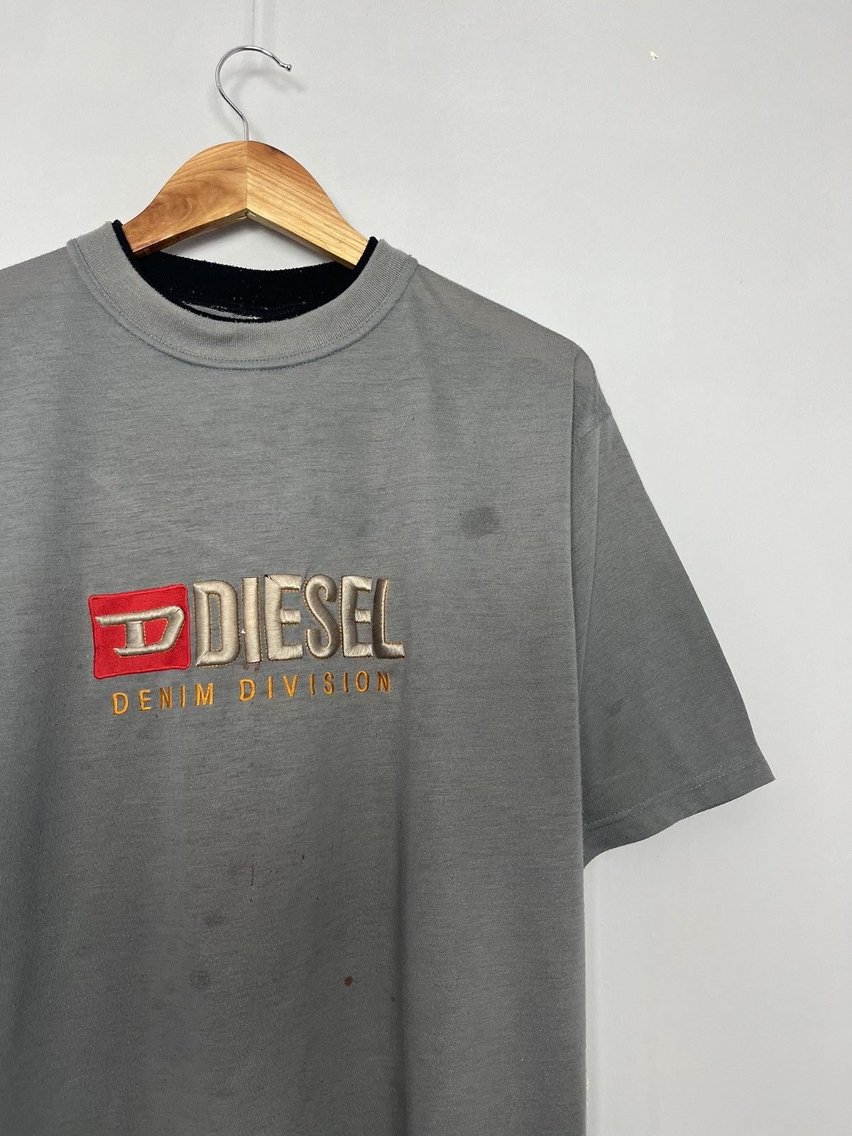 Diesel × Vintage Diesel Avant Garde Vintage Big Logo Y2K Tee Shirt Size US L / EU 52-54 / 3 - 3 Thumbnail