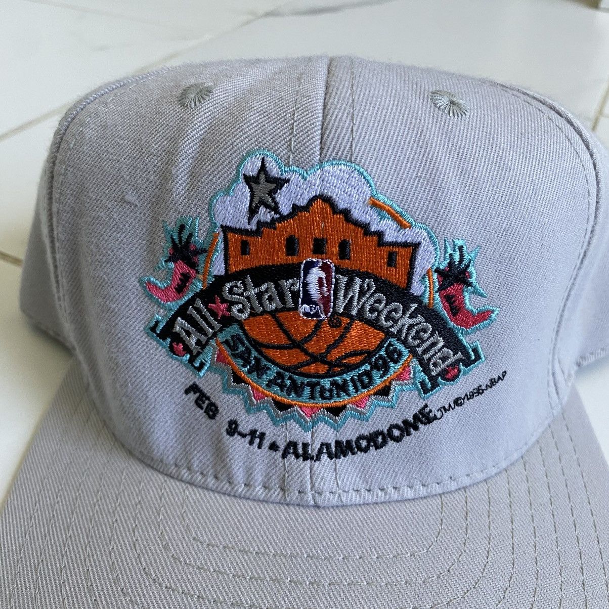 Champion × NBA × Vintage Vintage 1996 NBA All Star Game San Antonio SnapBack Hat Size ONE SIZE - 2 Thumbnail