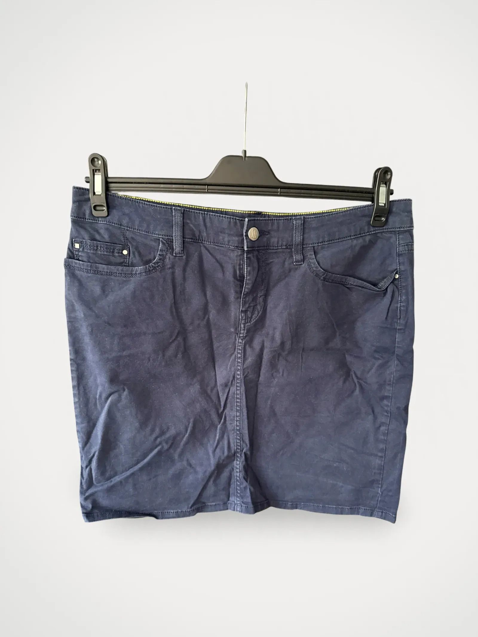 Tommy Hilfiger Tommy Hilfiger Skirt Size 27" / US 4 / IT 40 - 1 Thumbnail
