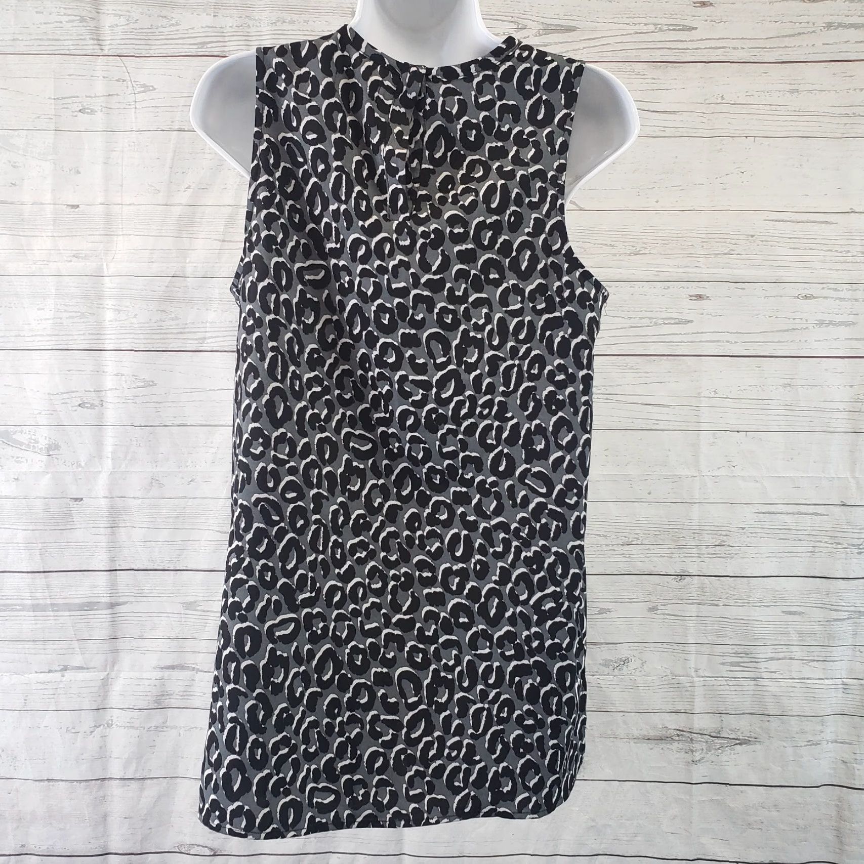 Vintage Mud Pie Womens Printed Top Sz Small Gray Black Animal Print Sleeveless Blouse Shirt Womens XS S? Size S / US 4 / IT 40 - 4 Thumbnail