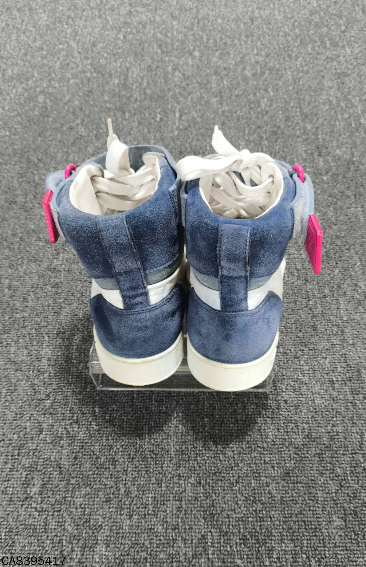 Louis Vuitton LV Embossed Logo High Top Skate Shoe 95 New 38.5 Size US 7.5 / IT 37.5 - 5 Thumbnail