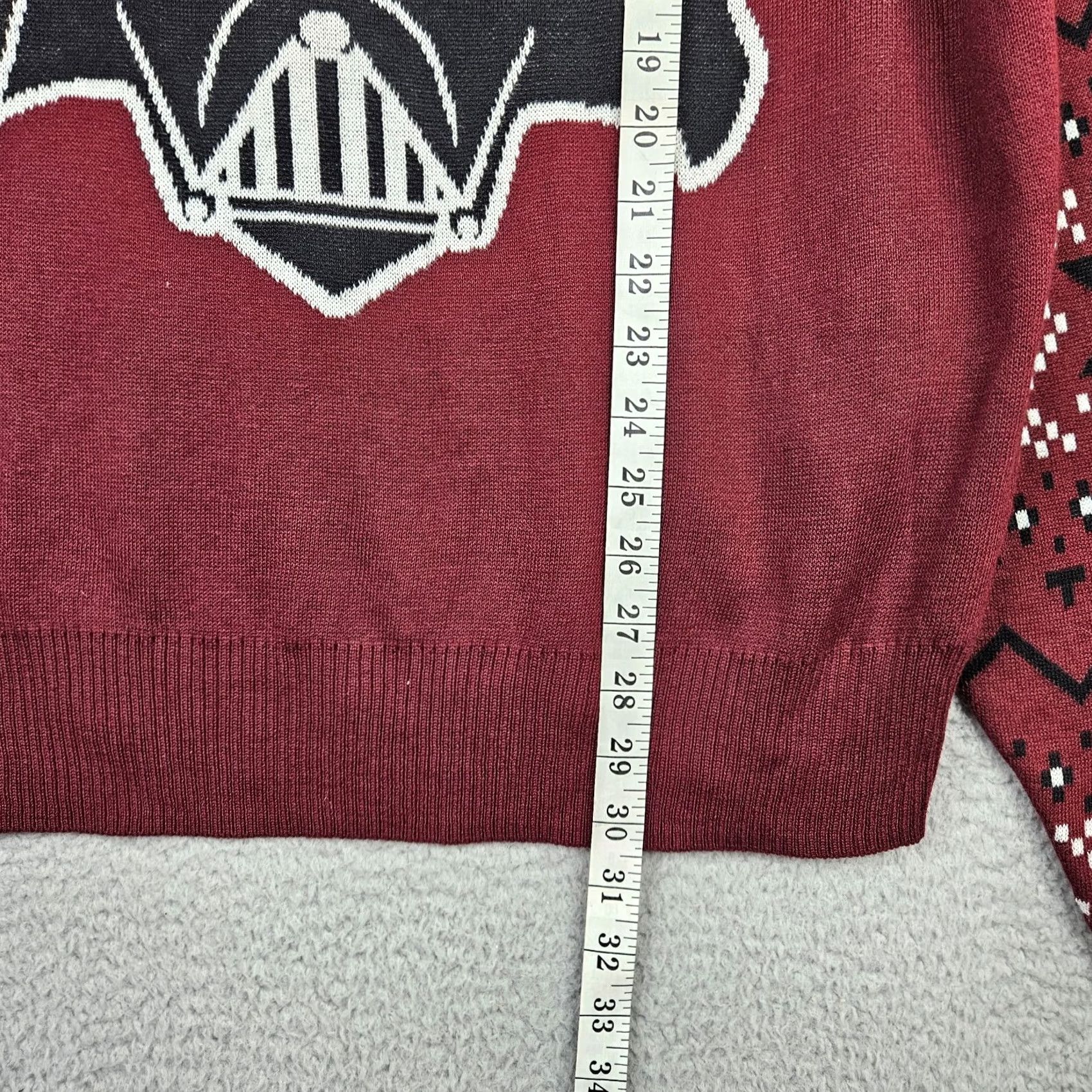 Disney Disney Darth Vader Holiday Pullover Sweater Men M Red Knit Crew Neck All Seasons Holiday Theme, Regular Fit, Disney Brand Size US M / EU 48-50 / 2 - 4 Thumbnail