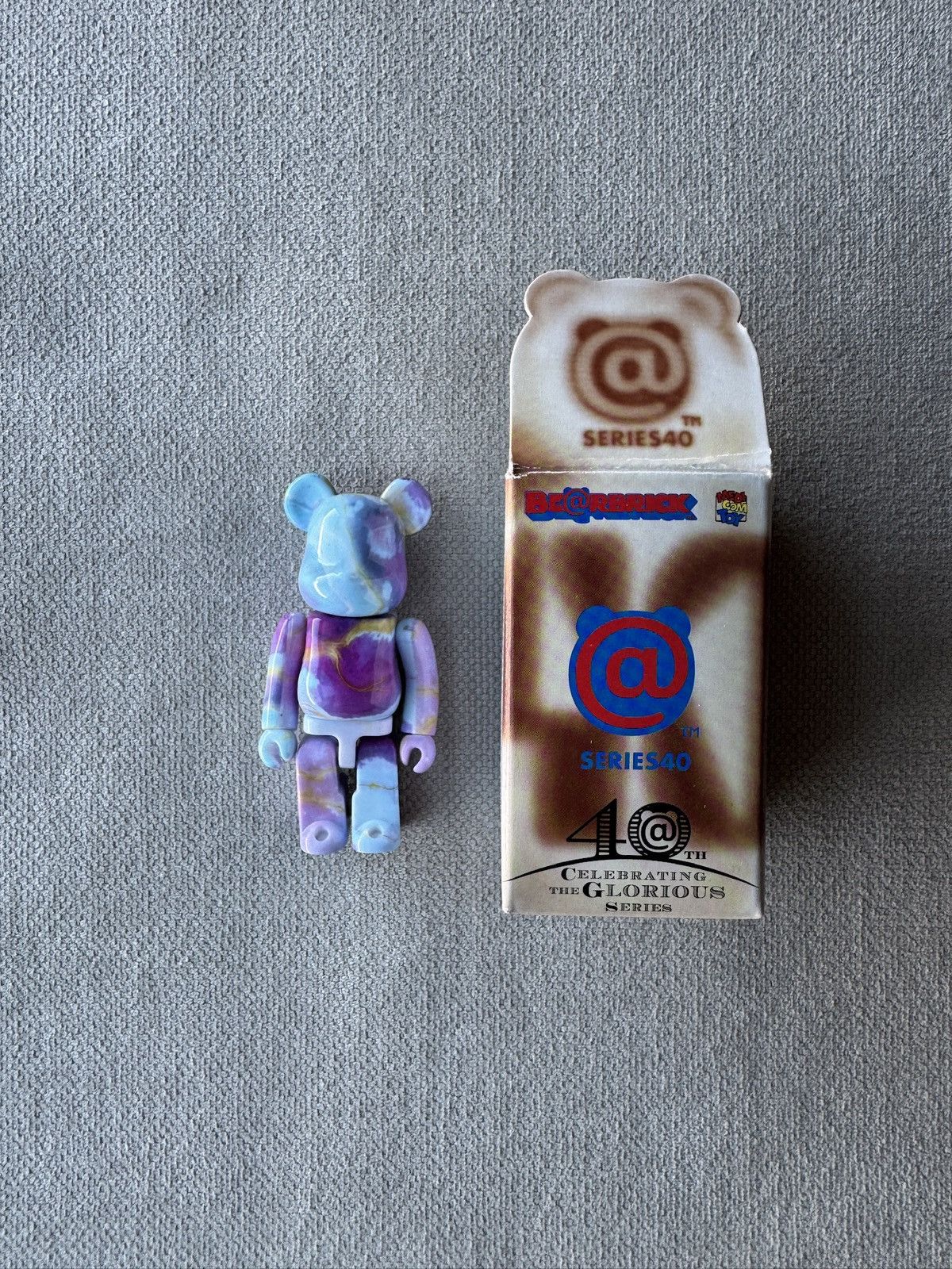 Medicom Toy Bearbrick Marble Tie Dye 100% Figure Series 40 Size ONE SIZE - 1 Thumbnail