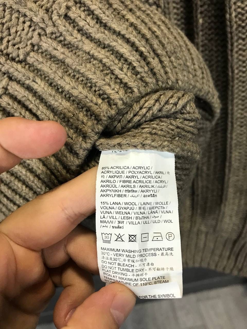 PIOMBO Piombo designer sweater Size US S / EU 44-46 / 1 - 4 Thumbnail