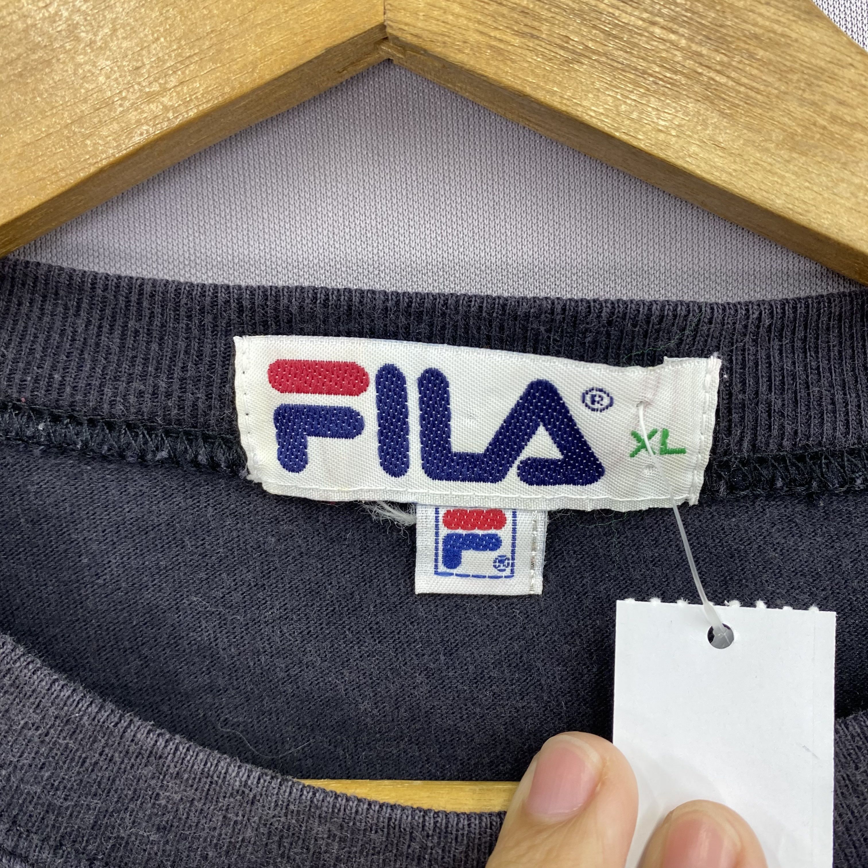 Fila Vintage 90s Fila T-Shirt Fila Spellout Sportswear Tee Size US M / EU 48-50 / 2 - 4 Thumbnail